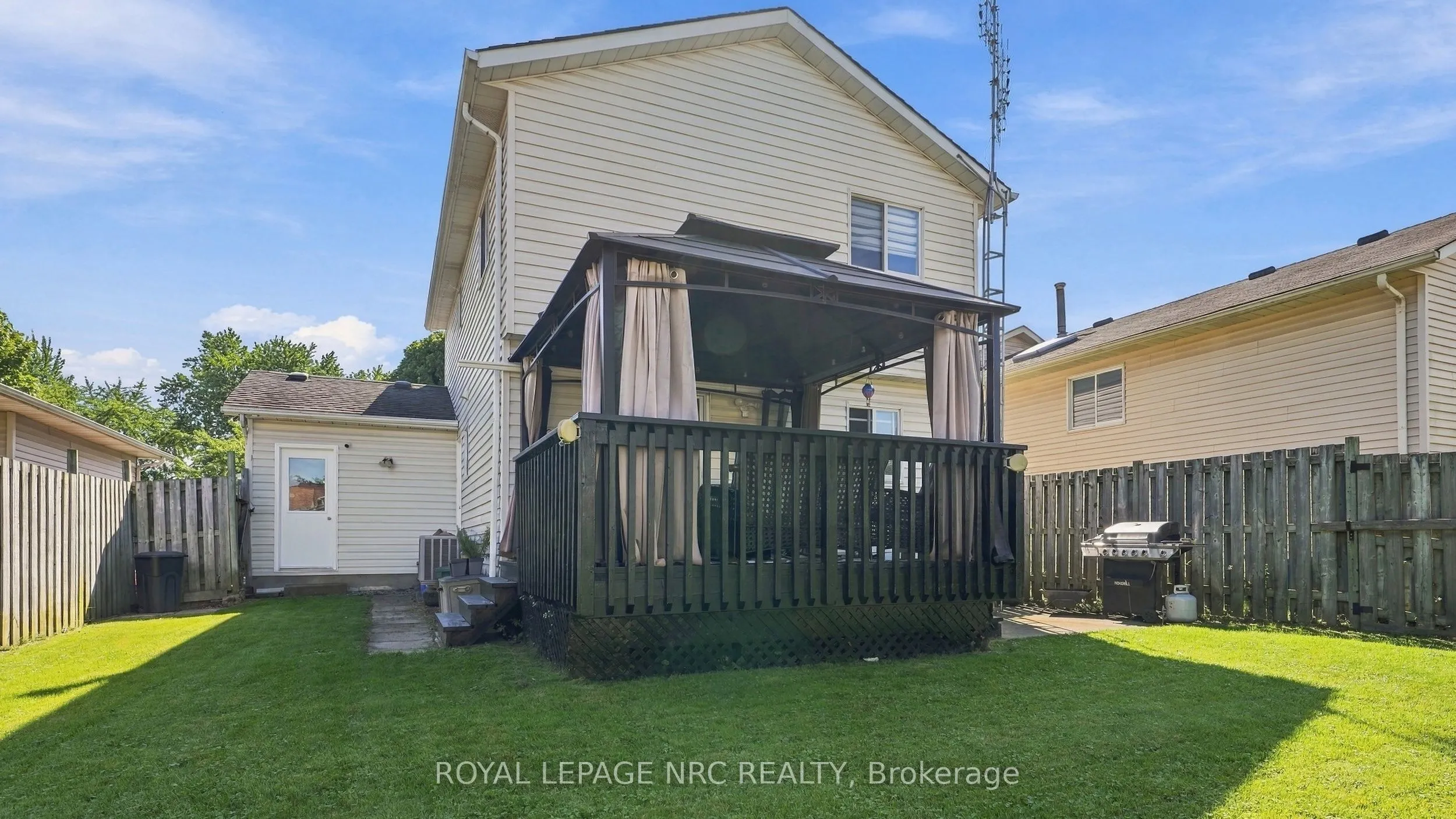 32 Poplar Crescent