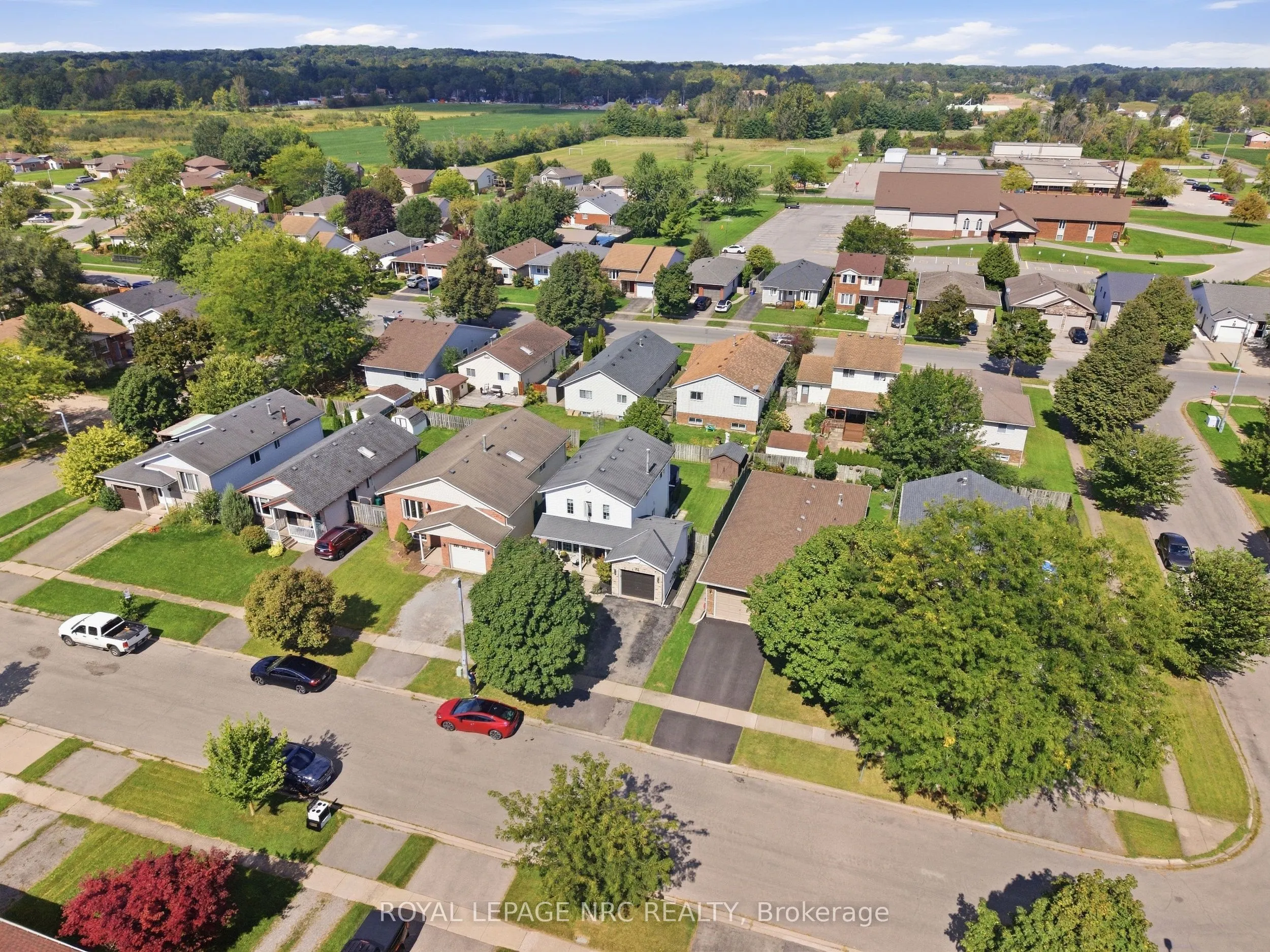 32 Poplar Crescent
