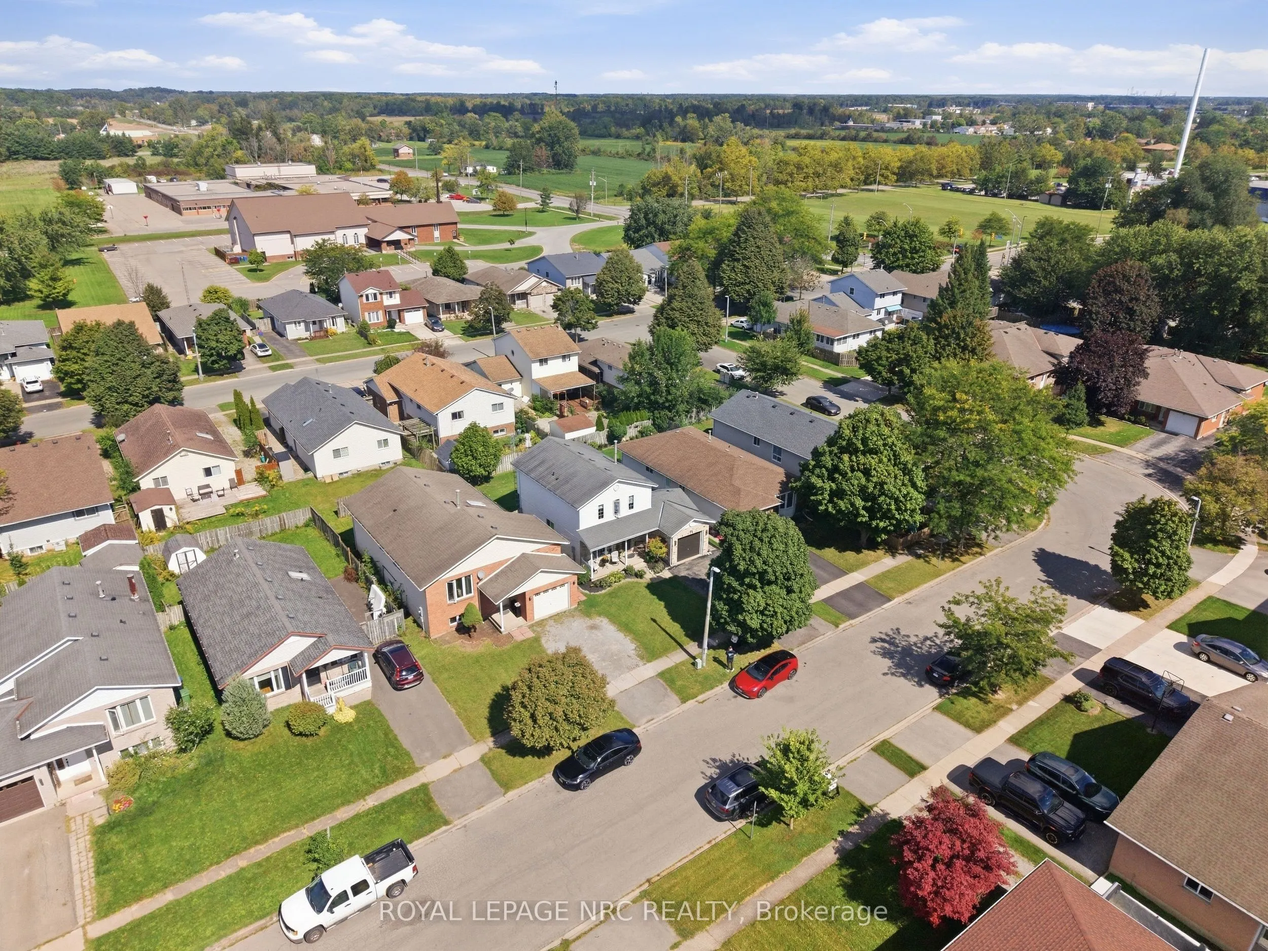 32 Poplar Crescent