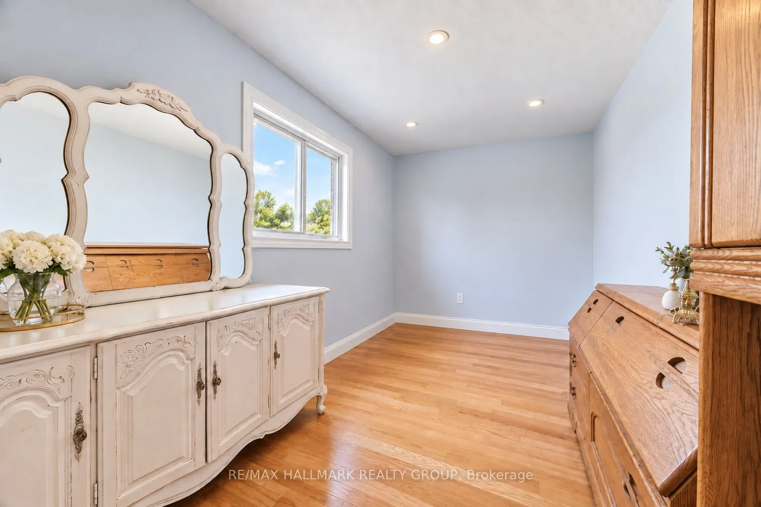 7099 Marco Street
