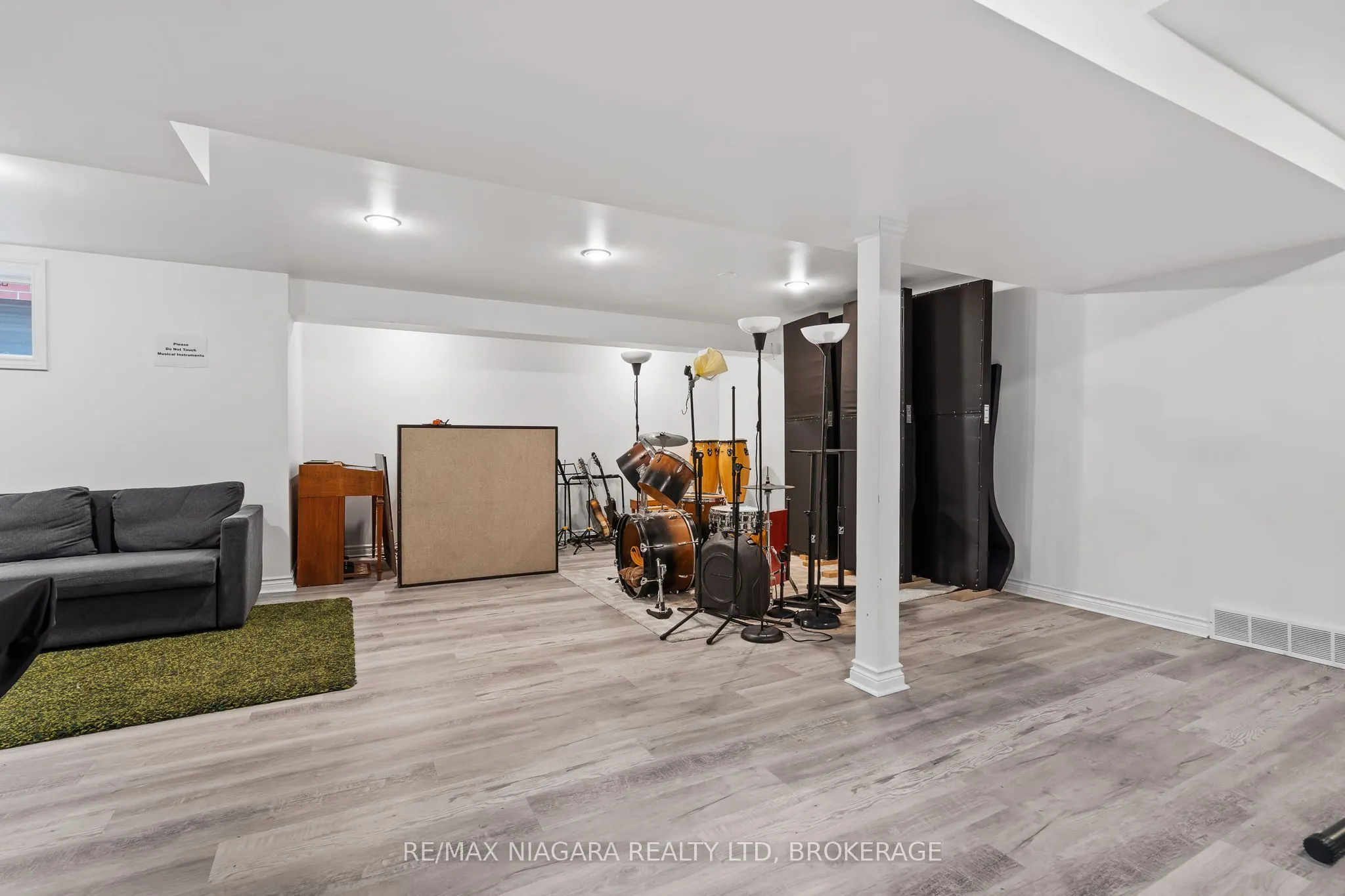 1448 Niagara Stone Road #17