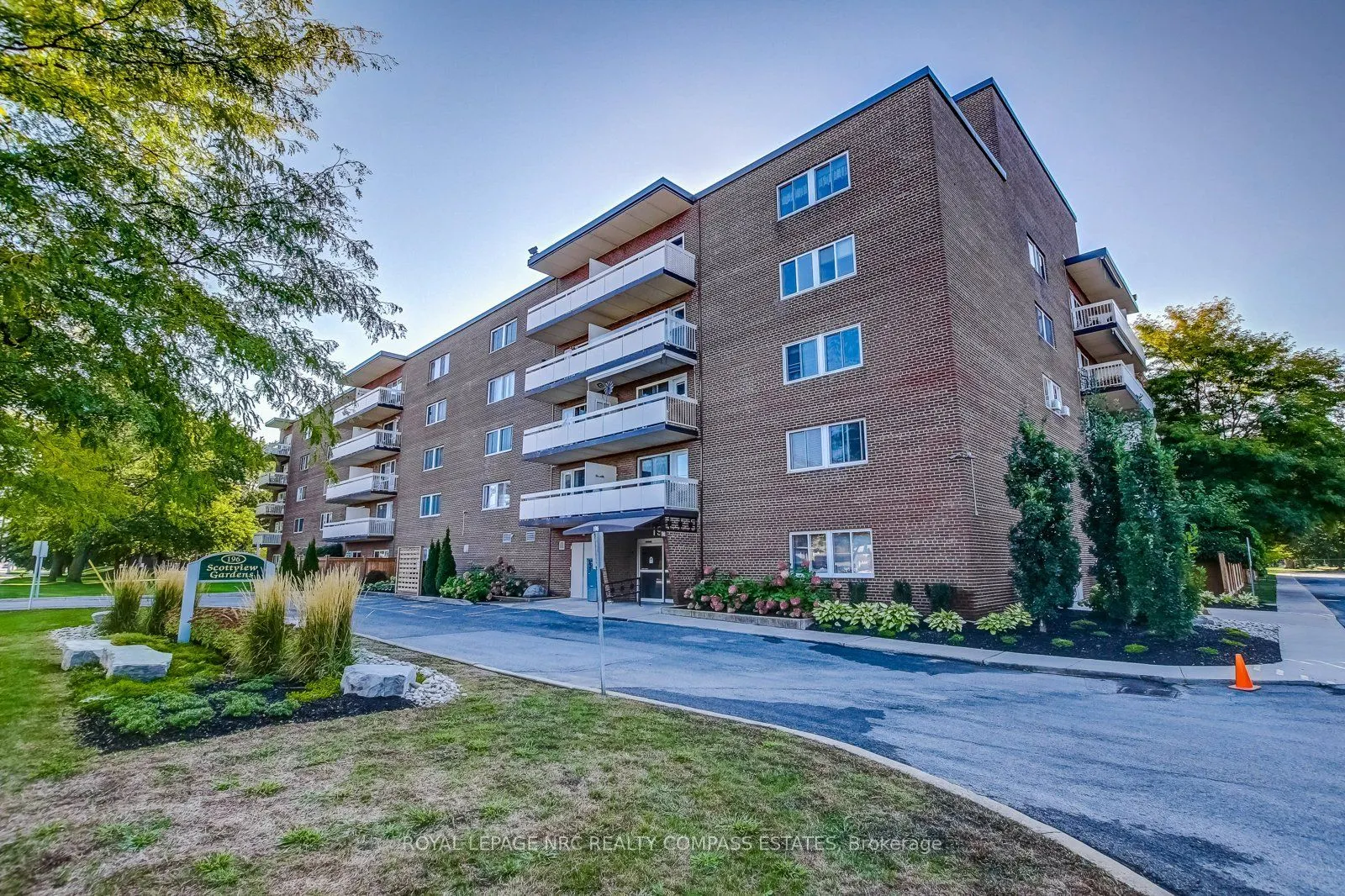 196 Scott Street #321
