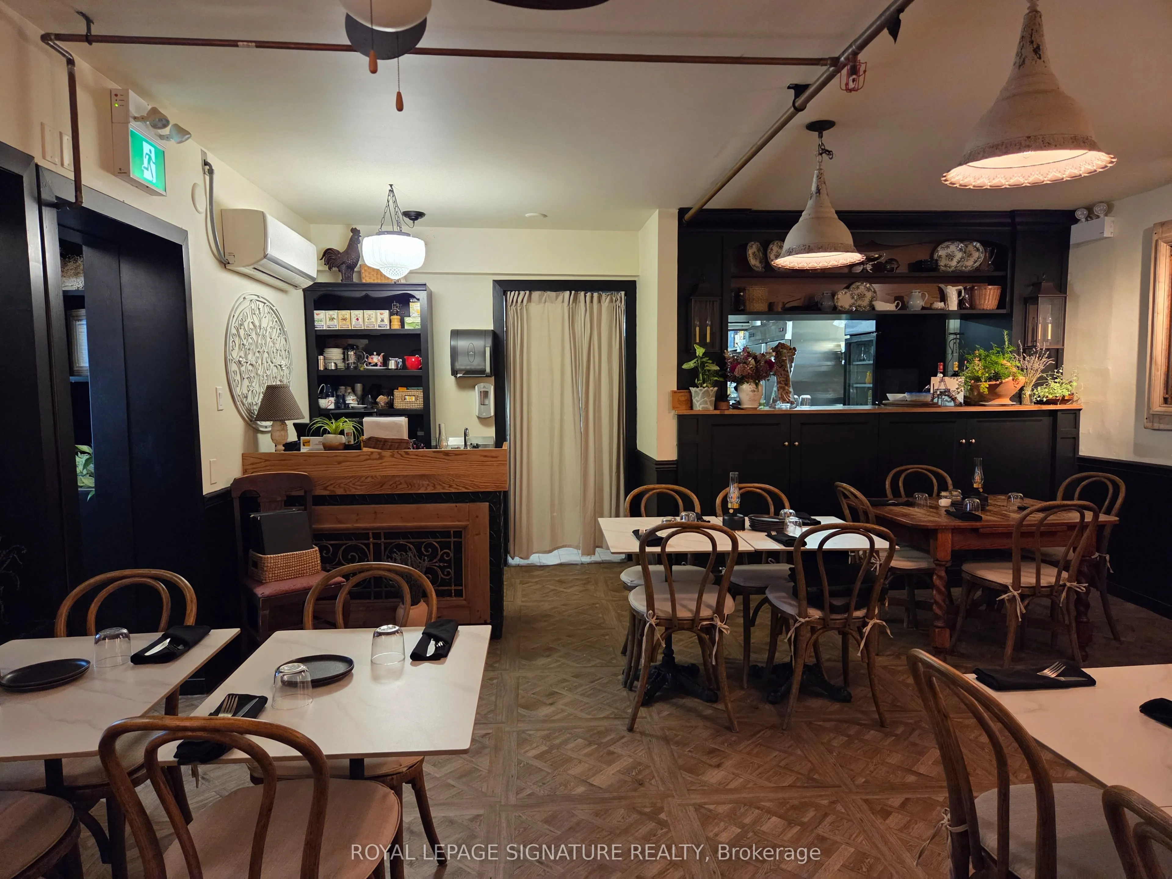 138 Main Street W #103