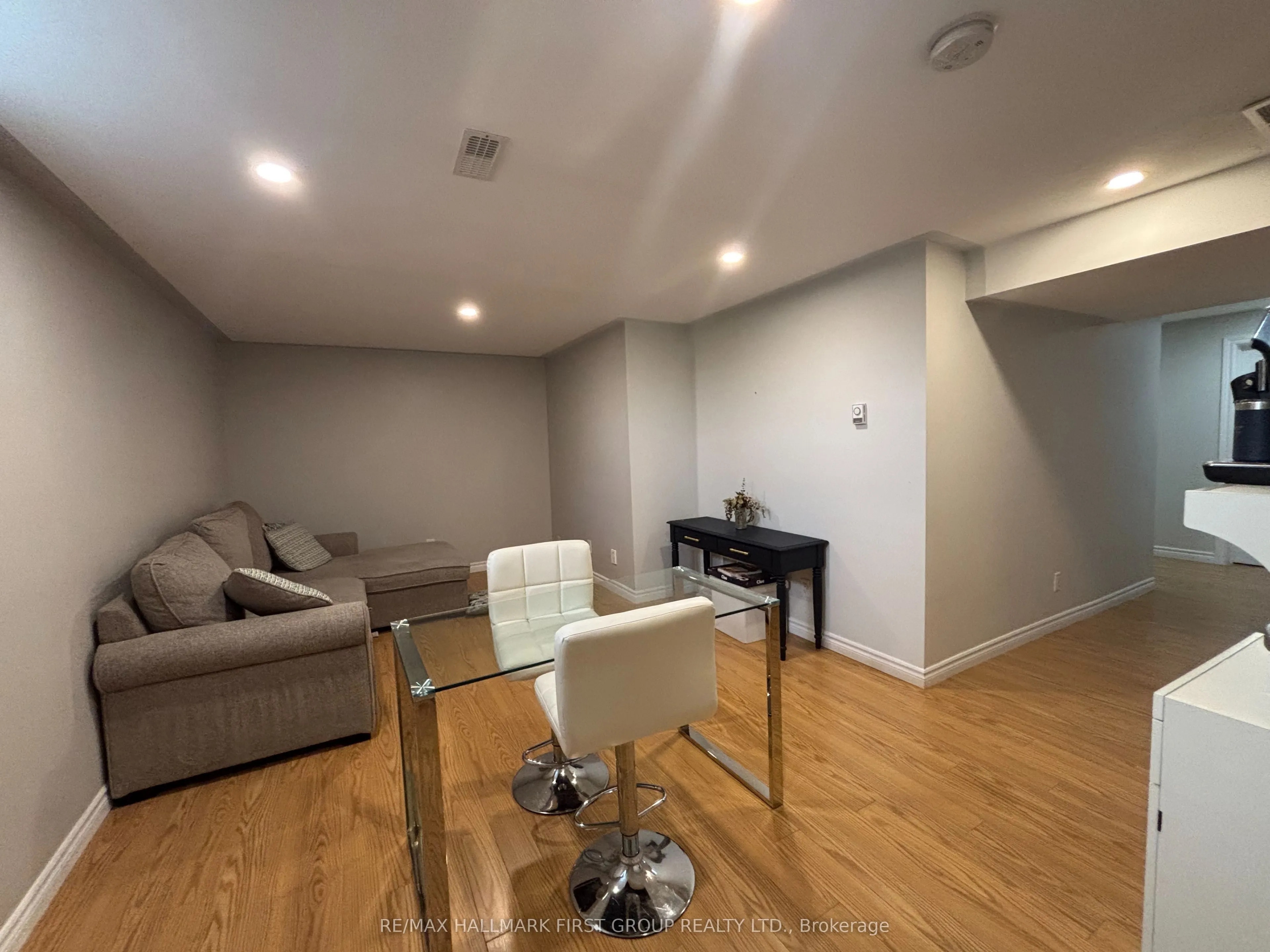 640 Pinewood Drive ##Lower