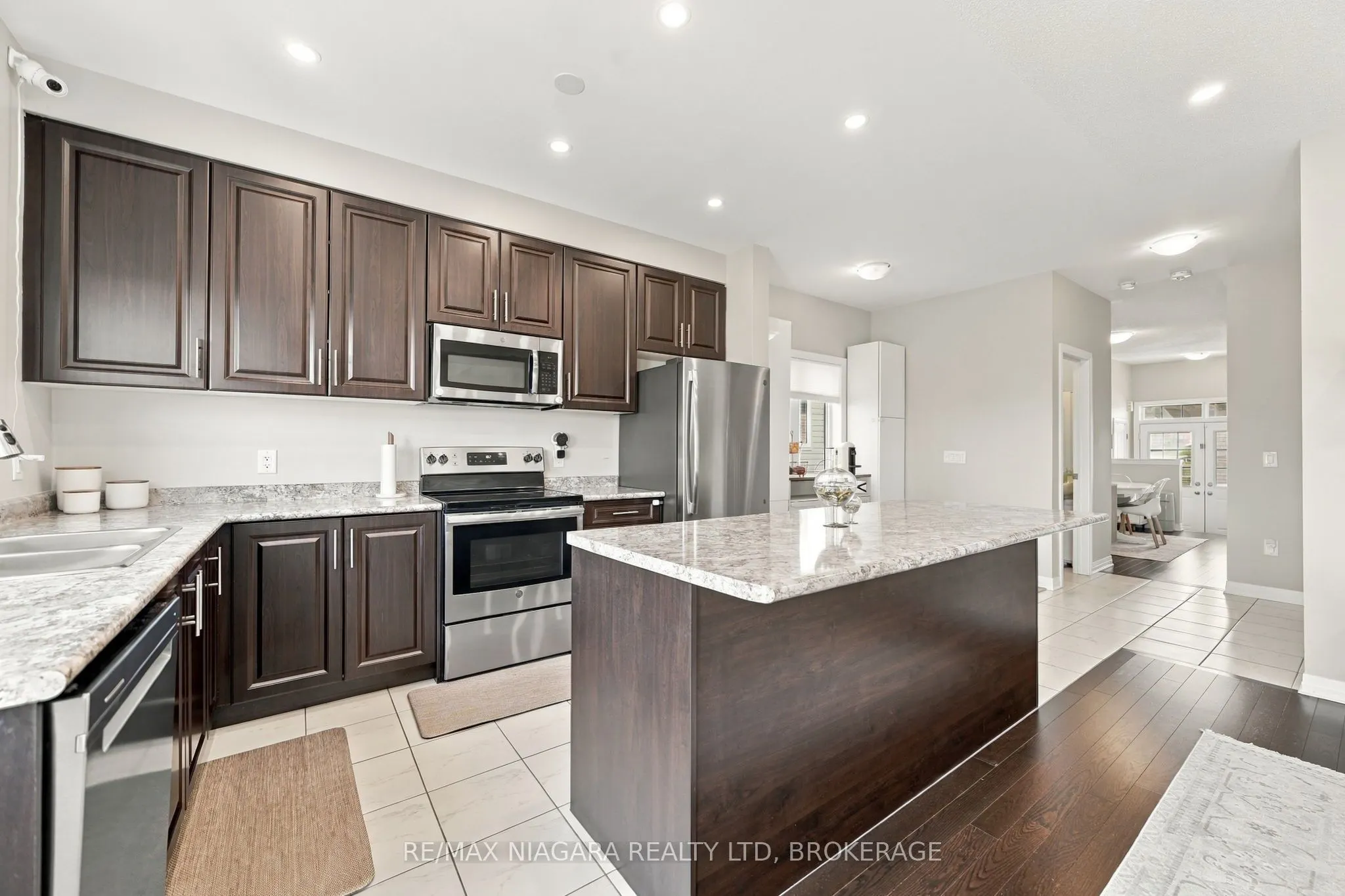 4032 Fracchioni Drive
