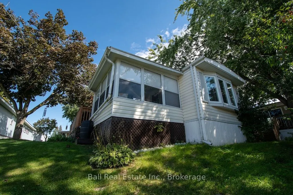 6 Bayview Drive