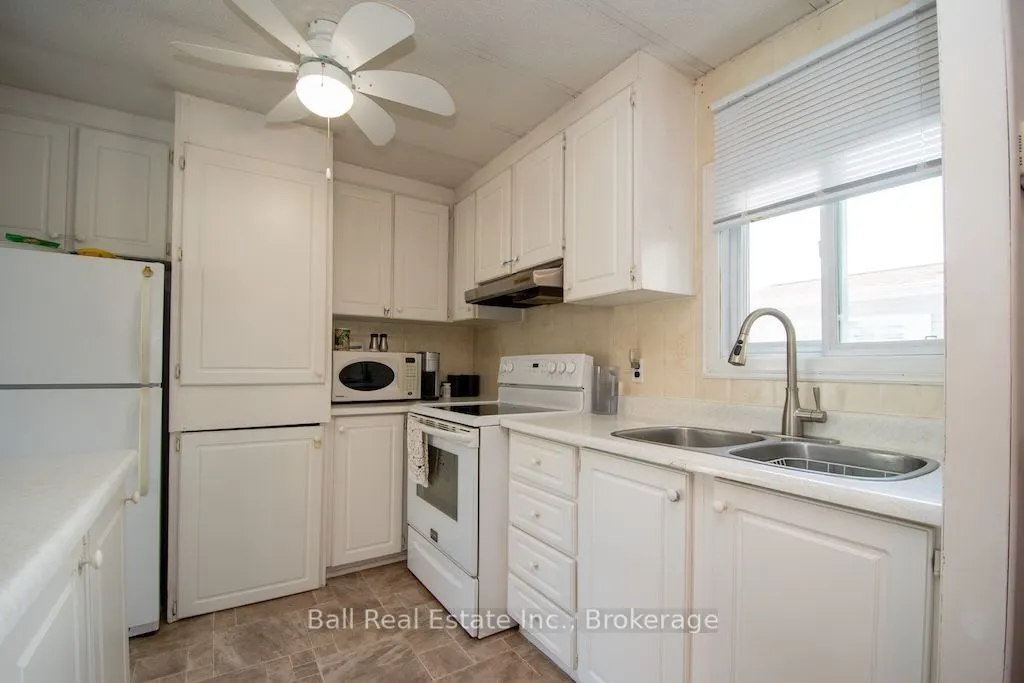 6 Bayview Drive
