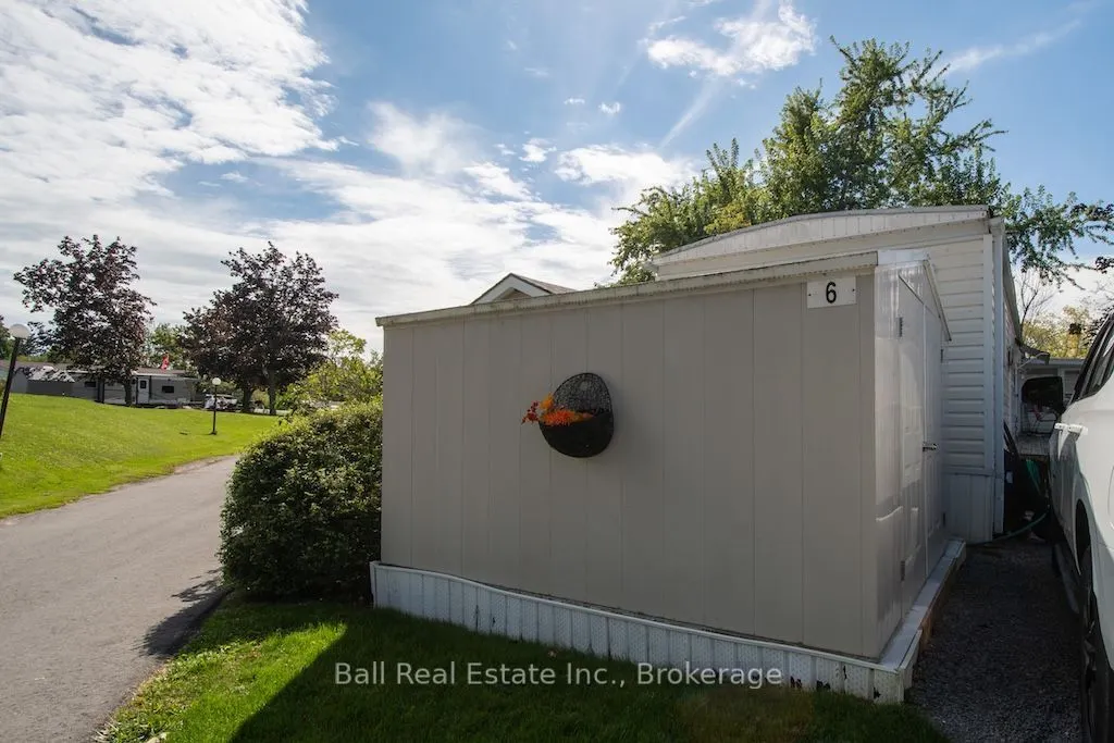 6 Bayview Drive