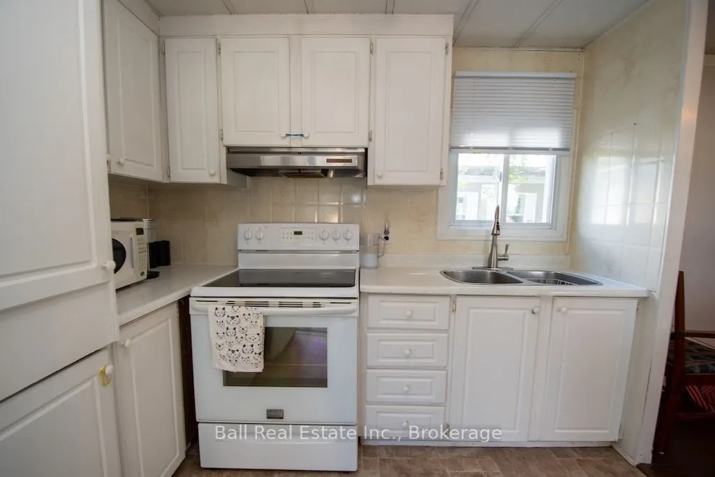 6 Bayview Drive