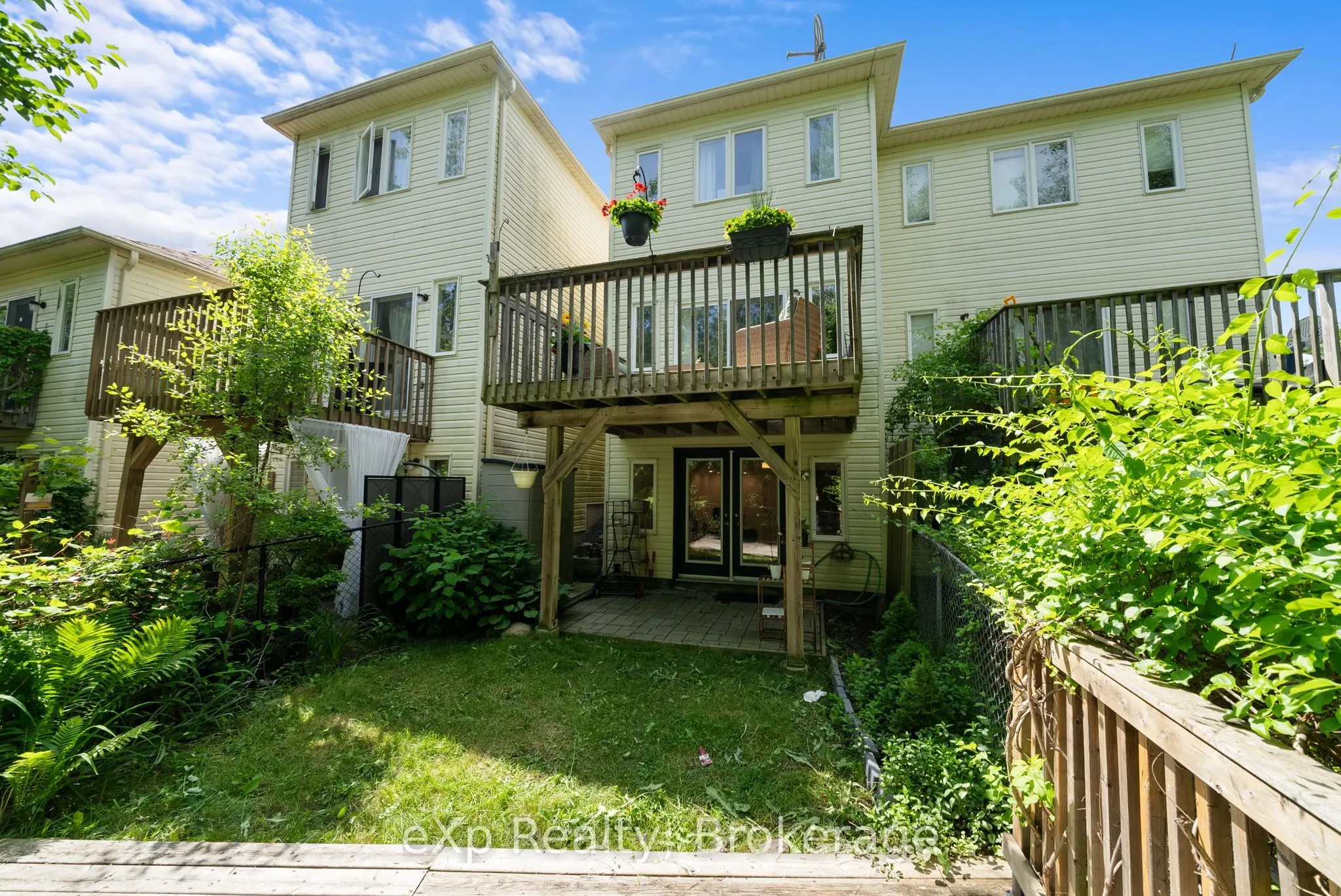 100 Brookside Street
