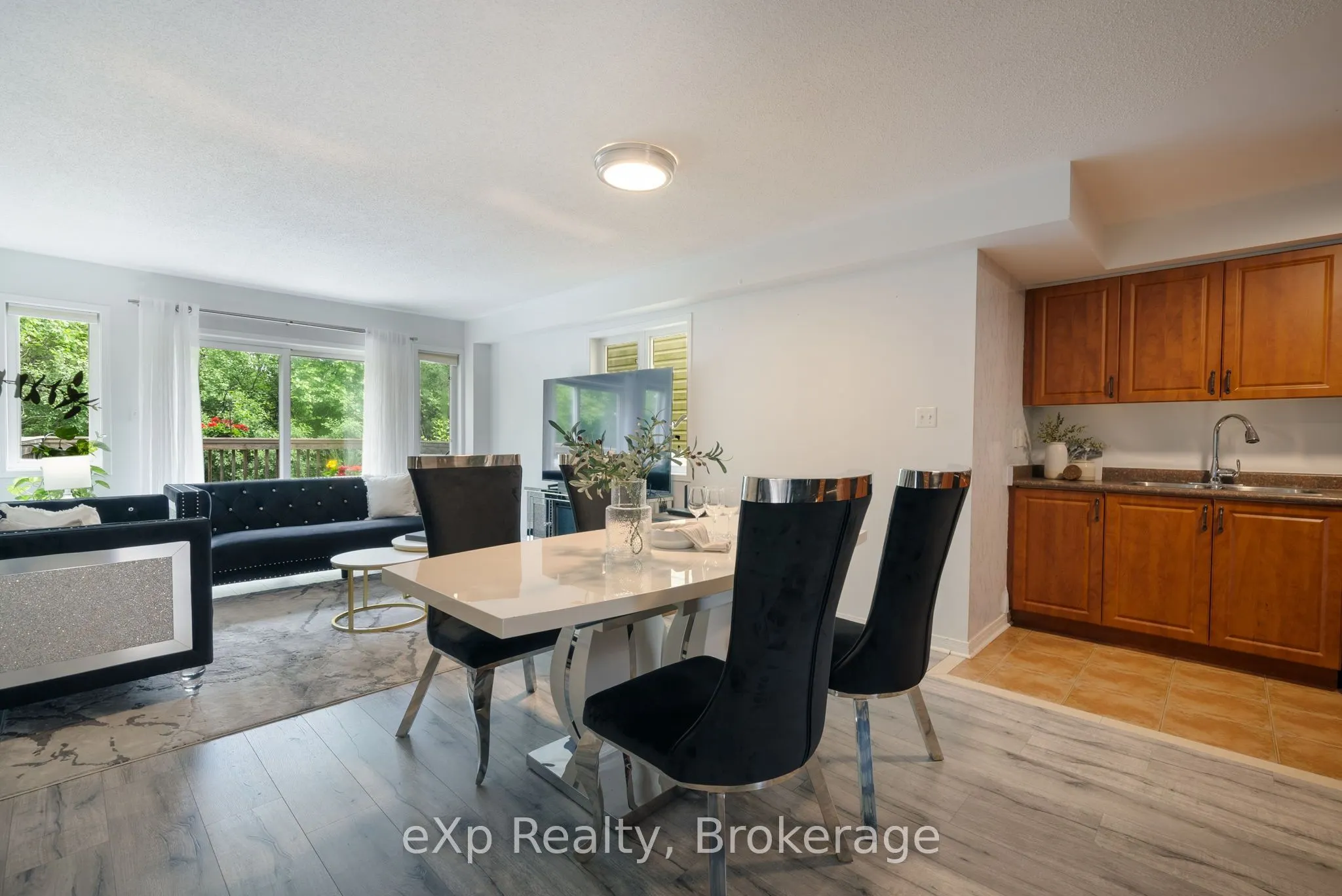 100 Brookside Street