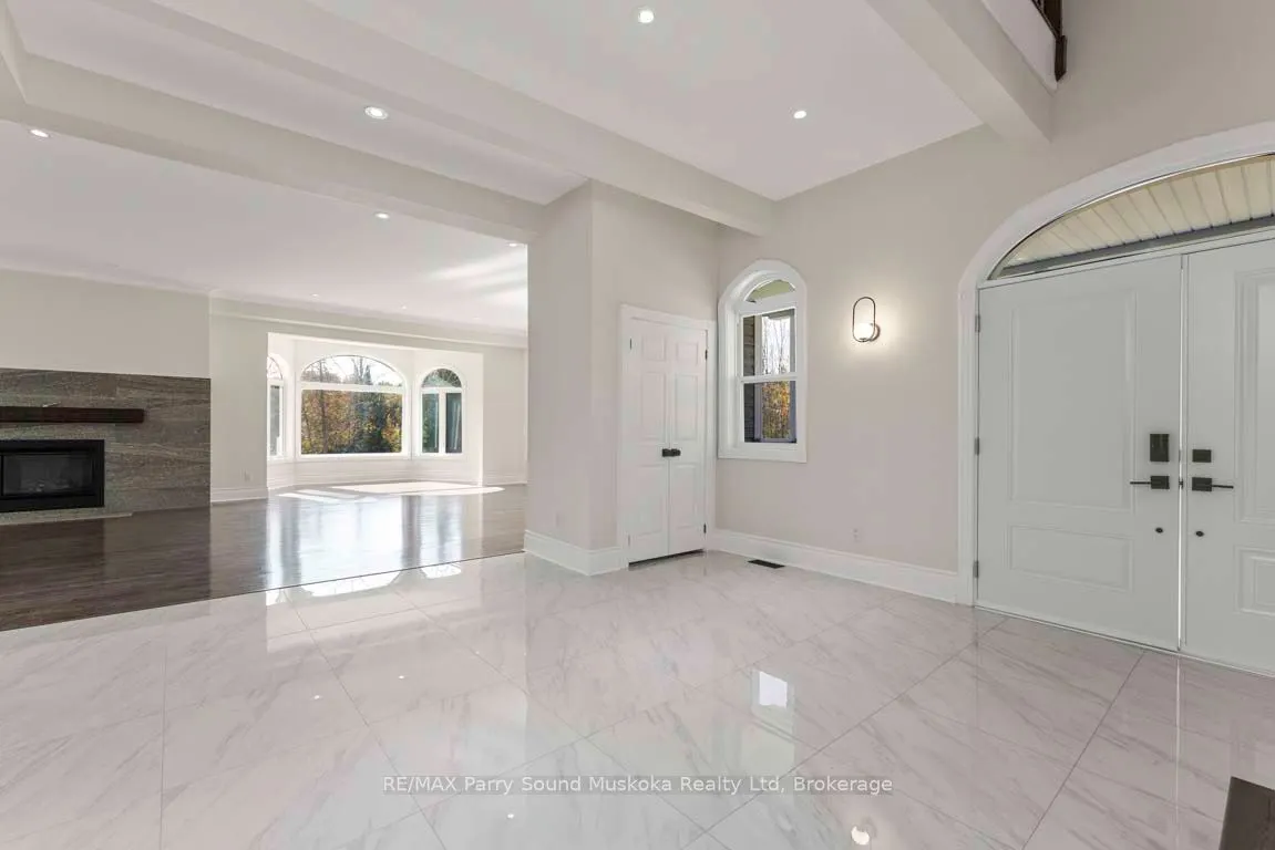 14-16 KNOWLES Crescent