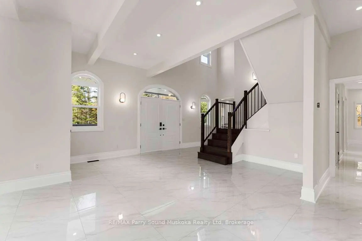 14-16 KNOWLES Crescent