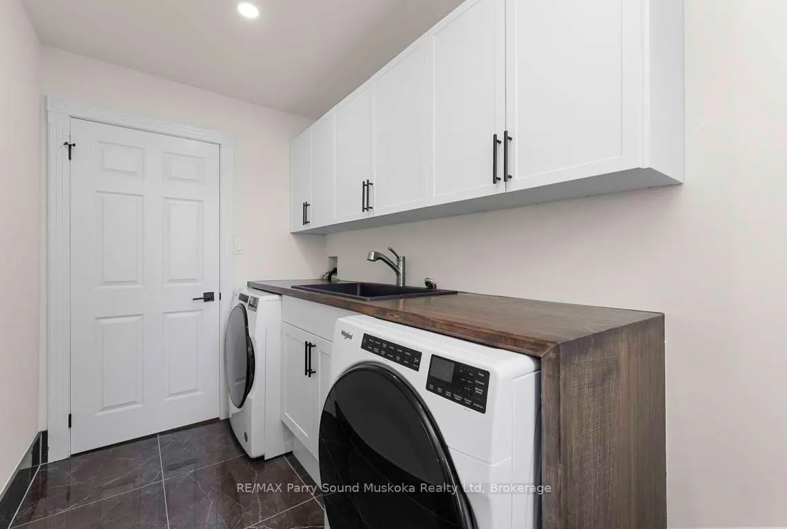 14-16 KNOWLES Crescent