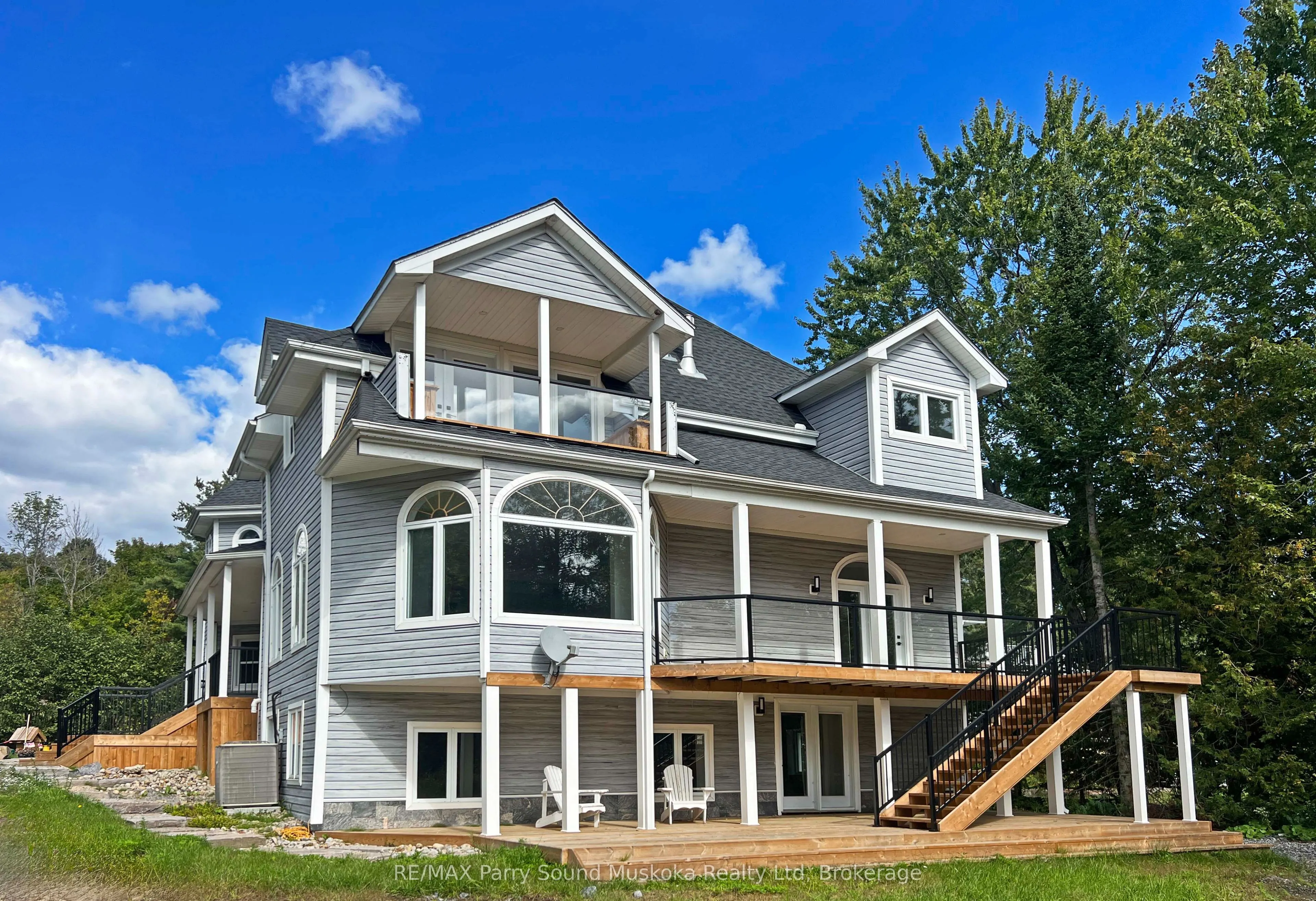 14-16 KNOWLES Crescent