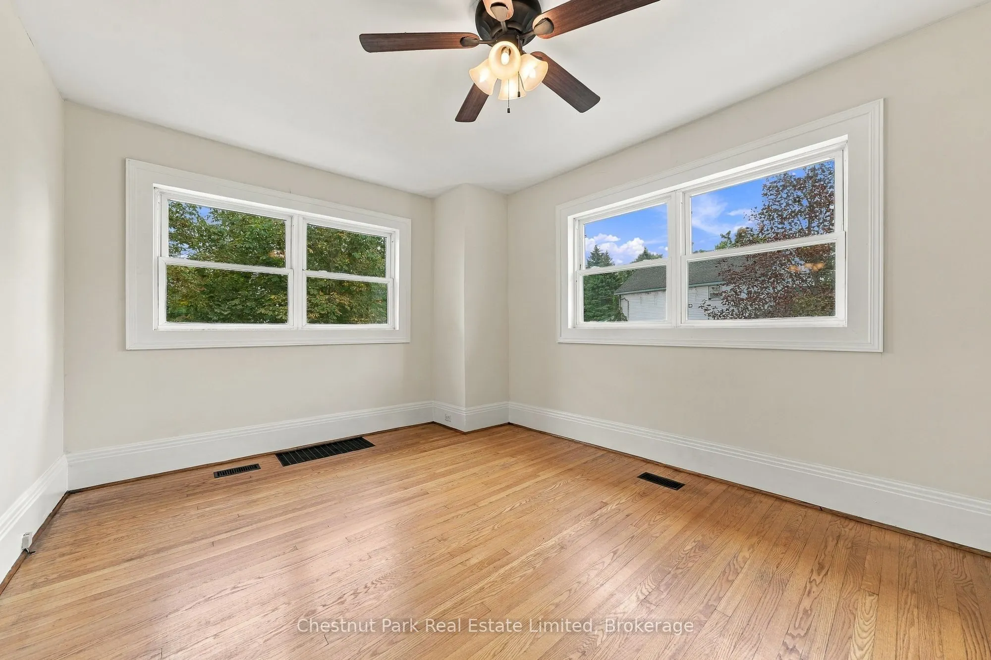 10 Northport Street