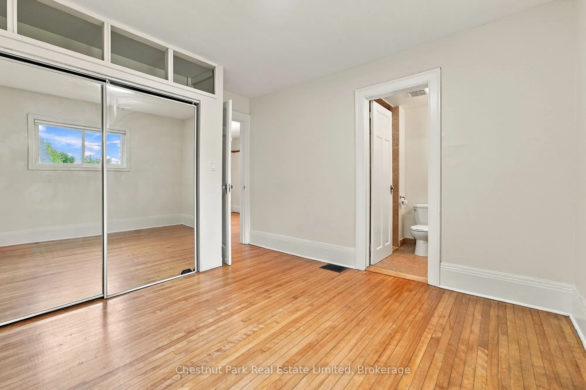 10 Northport Street