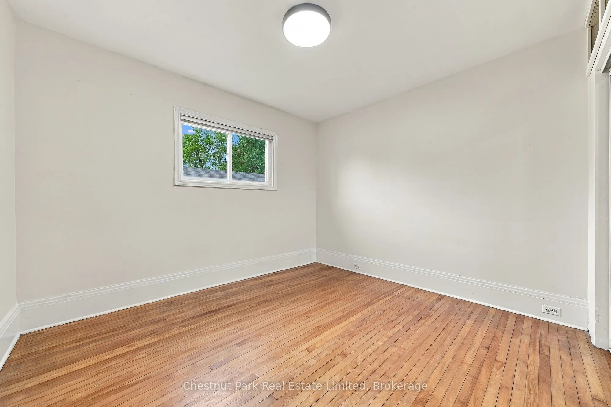 10 Northport Street