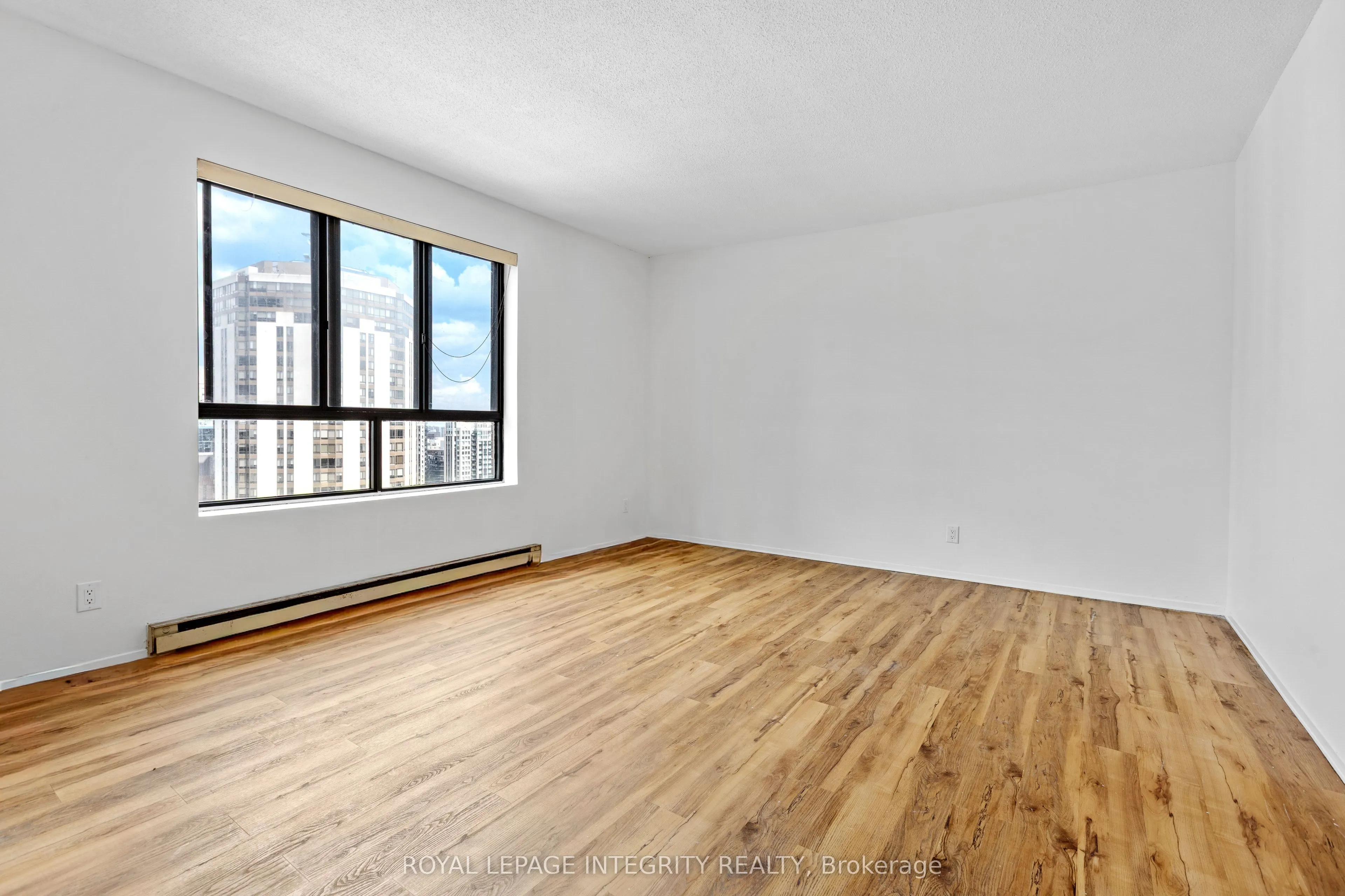 475 Laurier Avenue W #2001