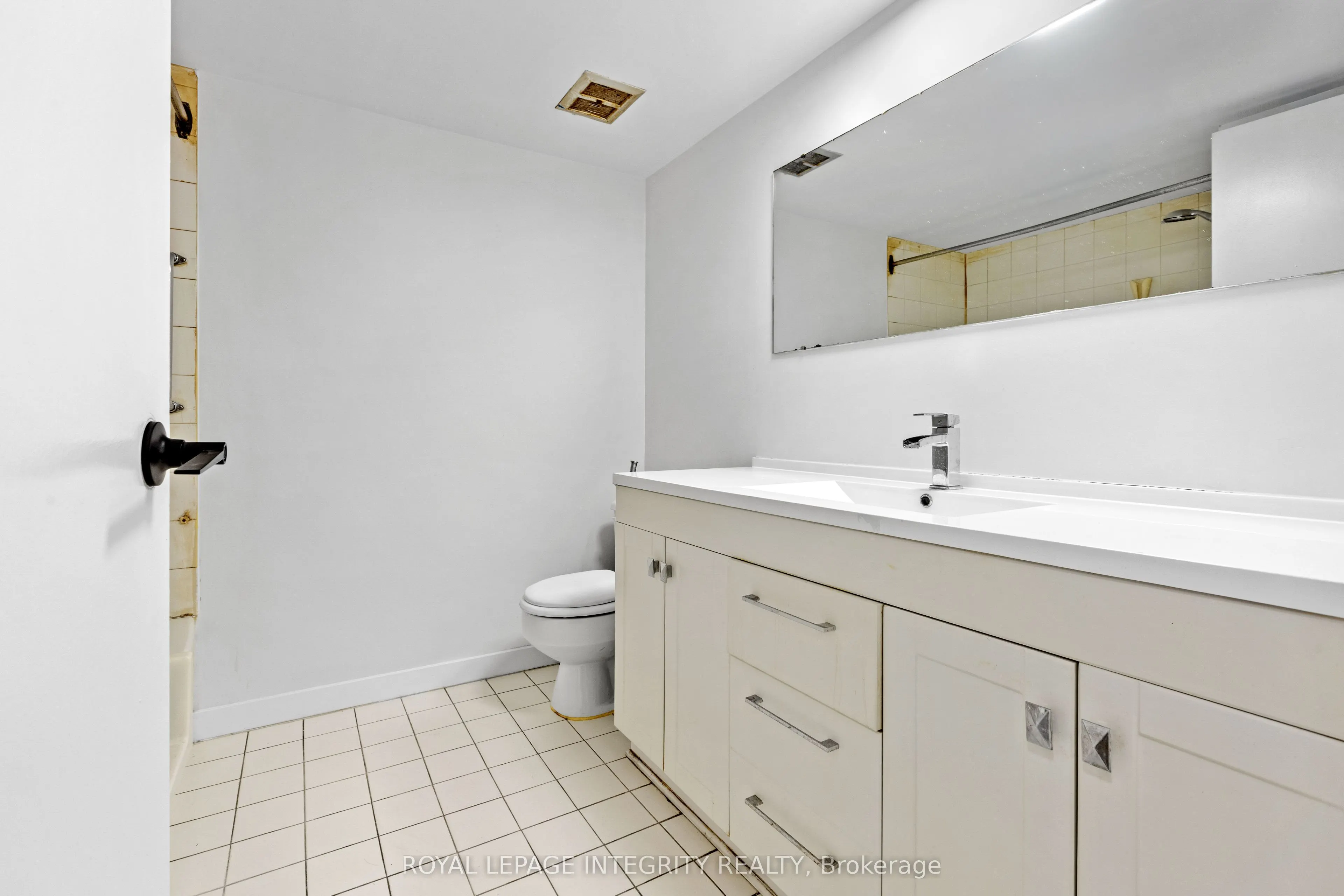 475 Laurier Avenue W #2001