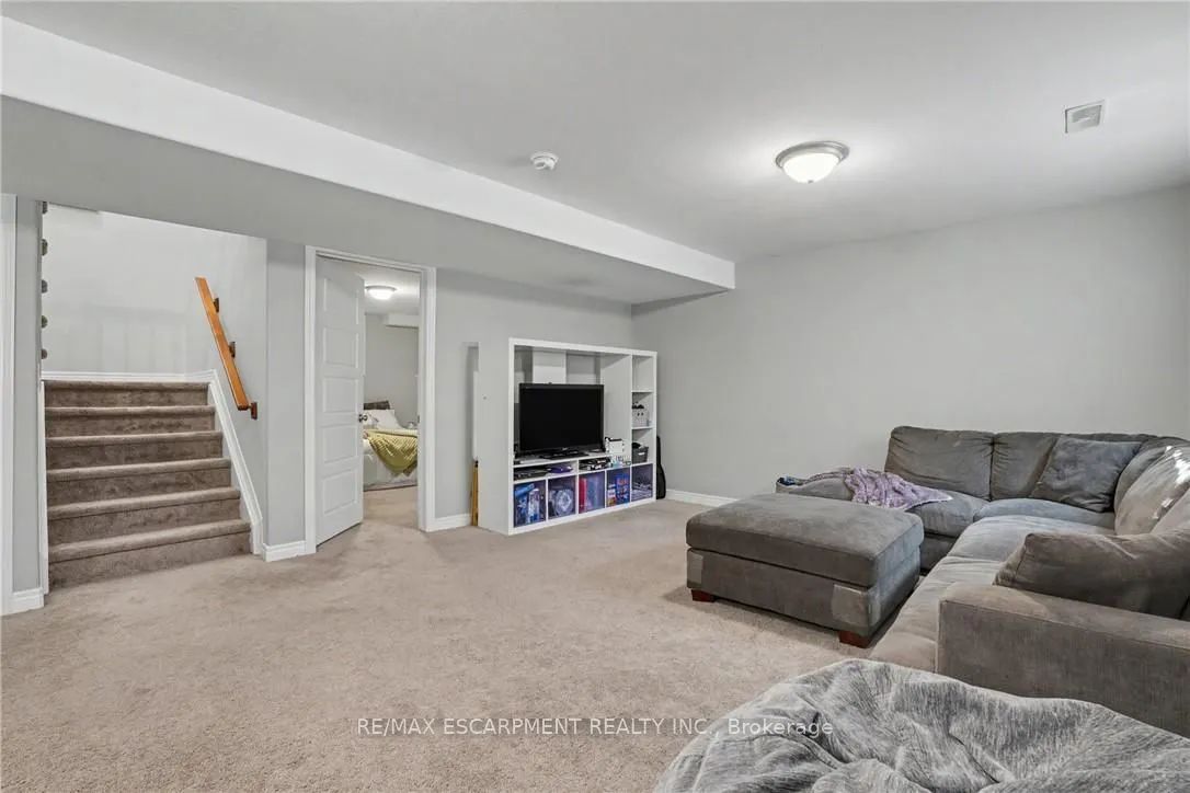 12 Silverwood Avenue