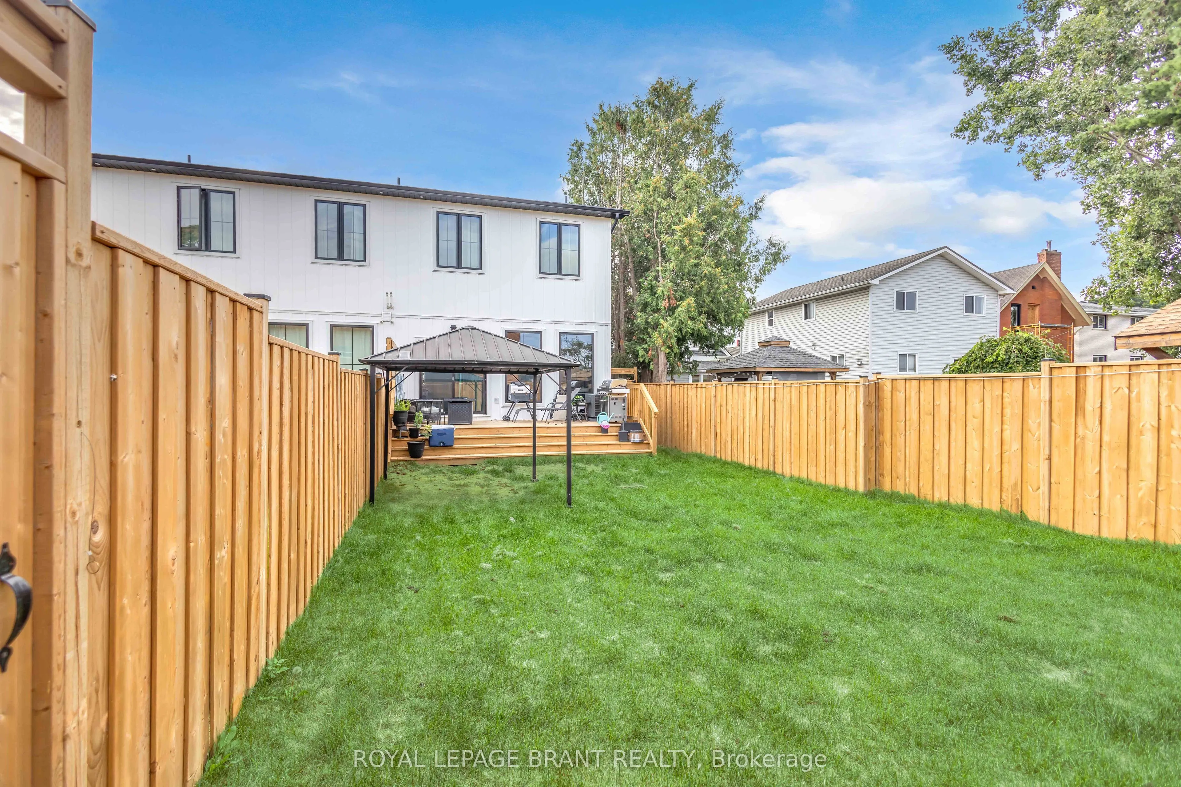 109 Winniett Street