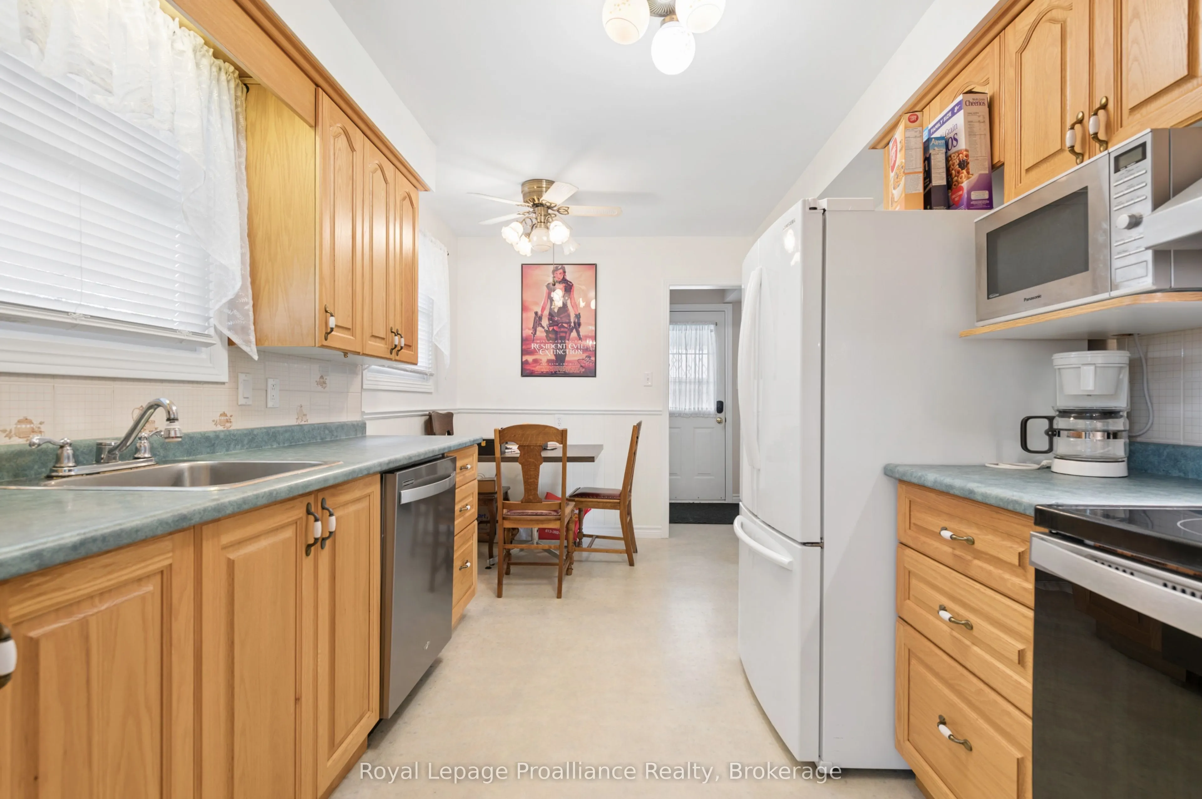 28 Shoniker Avenue