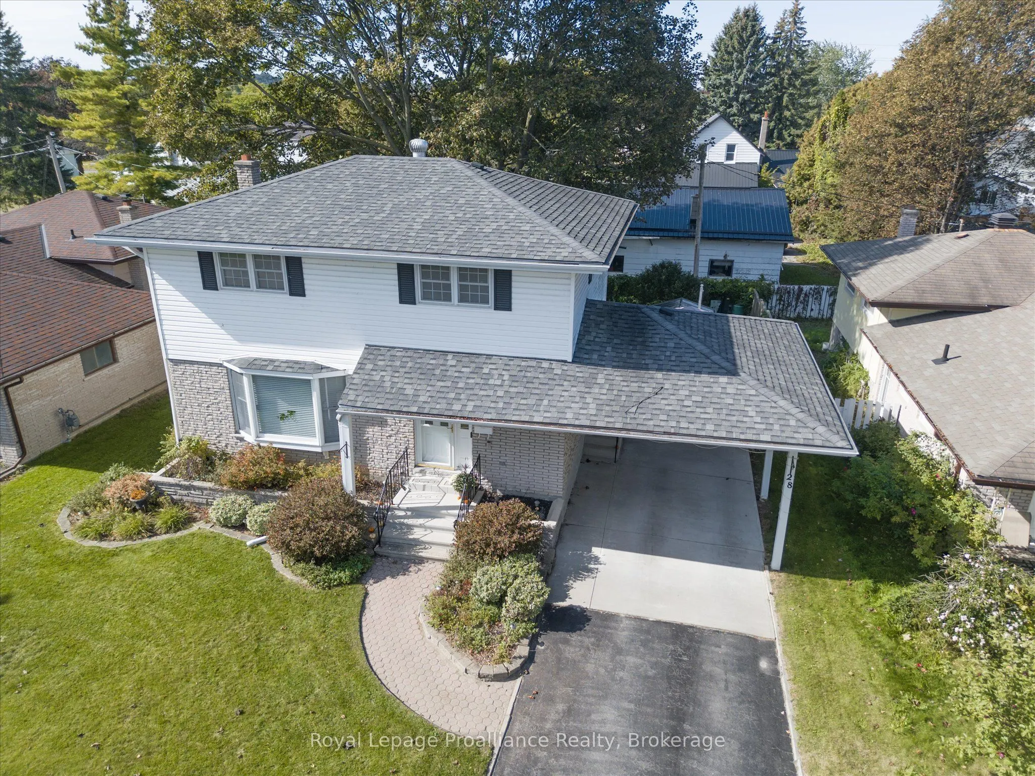 28 Shoniker Avenue