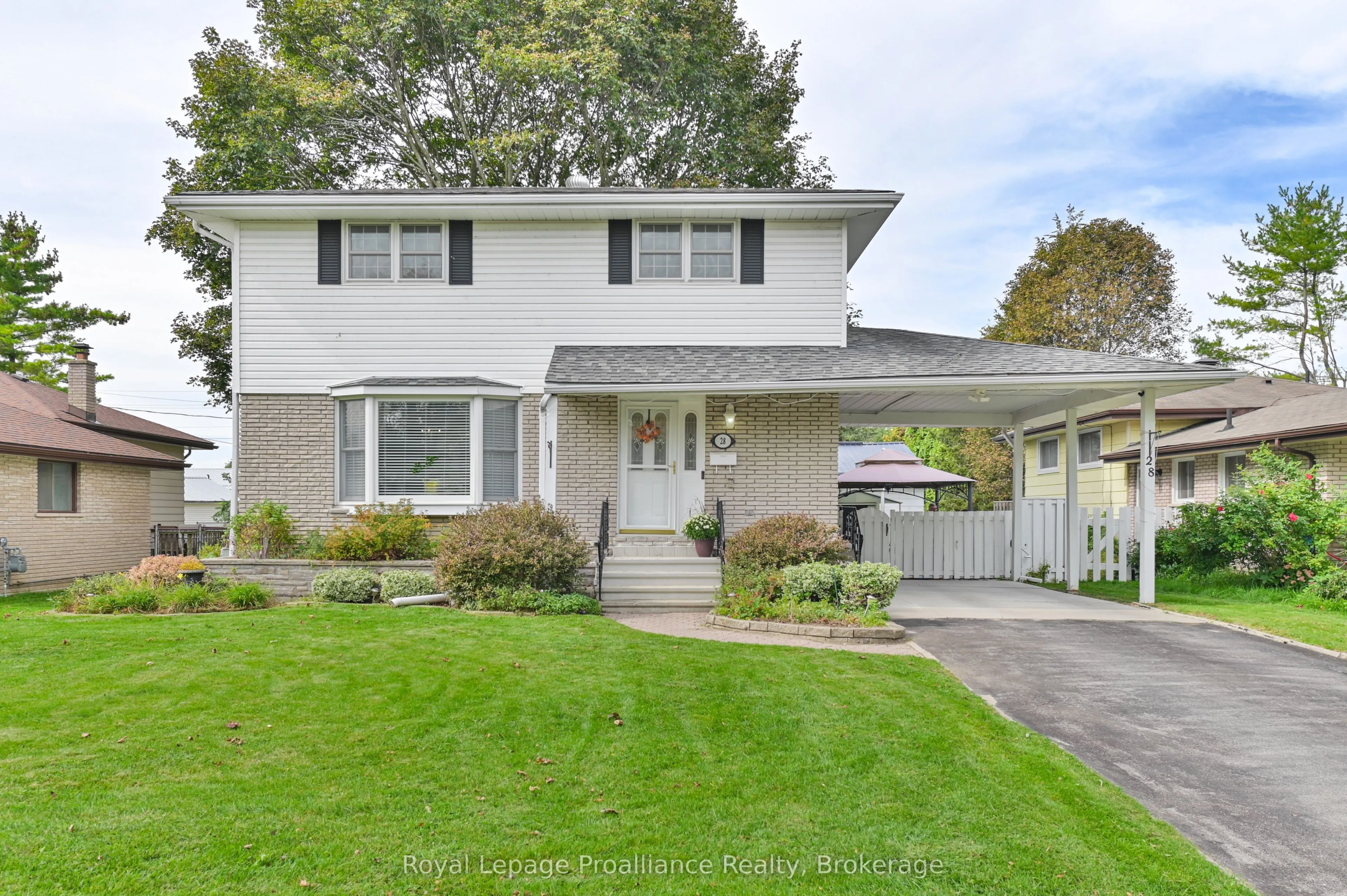 28 Shoniker Avenue