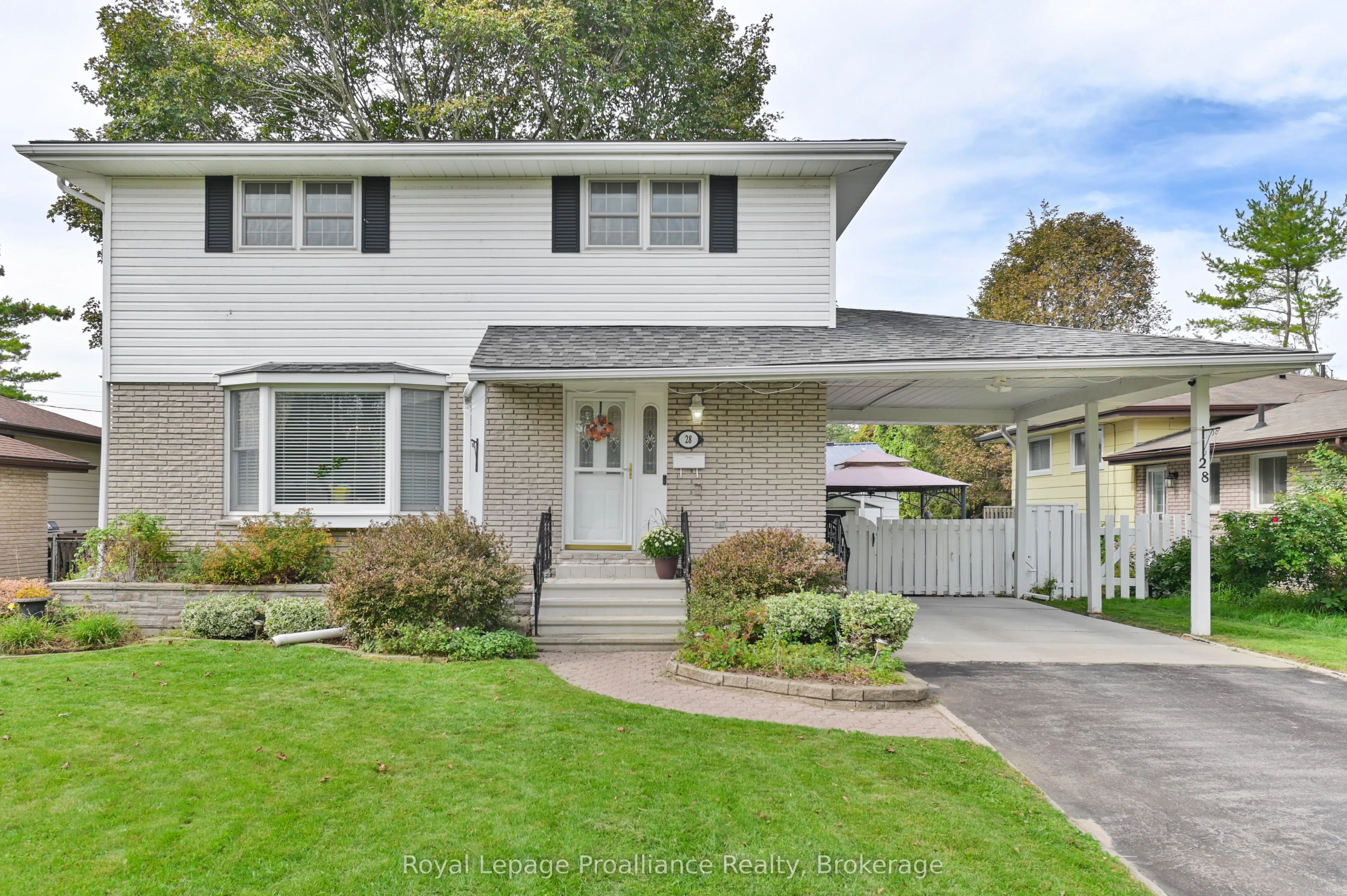 28 Shoniker Avenue