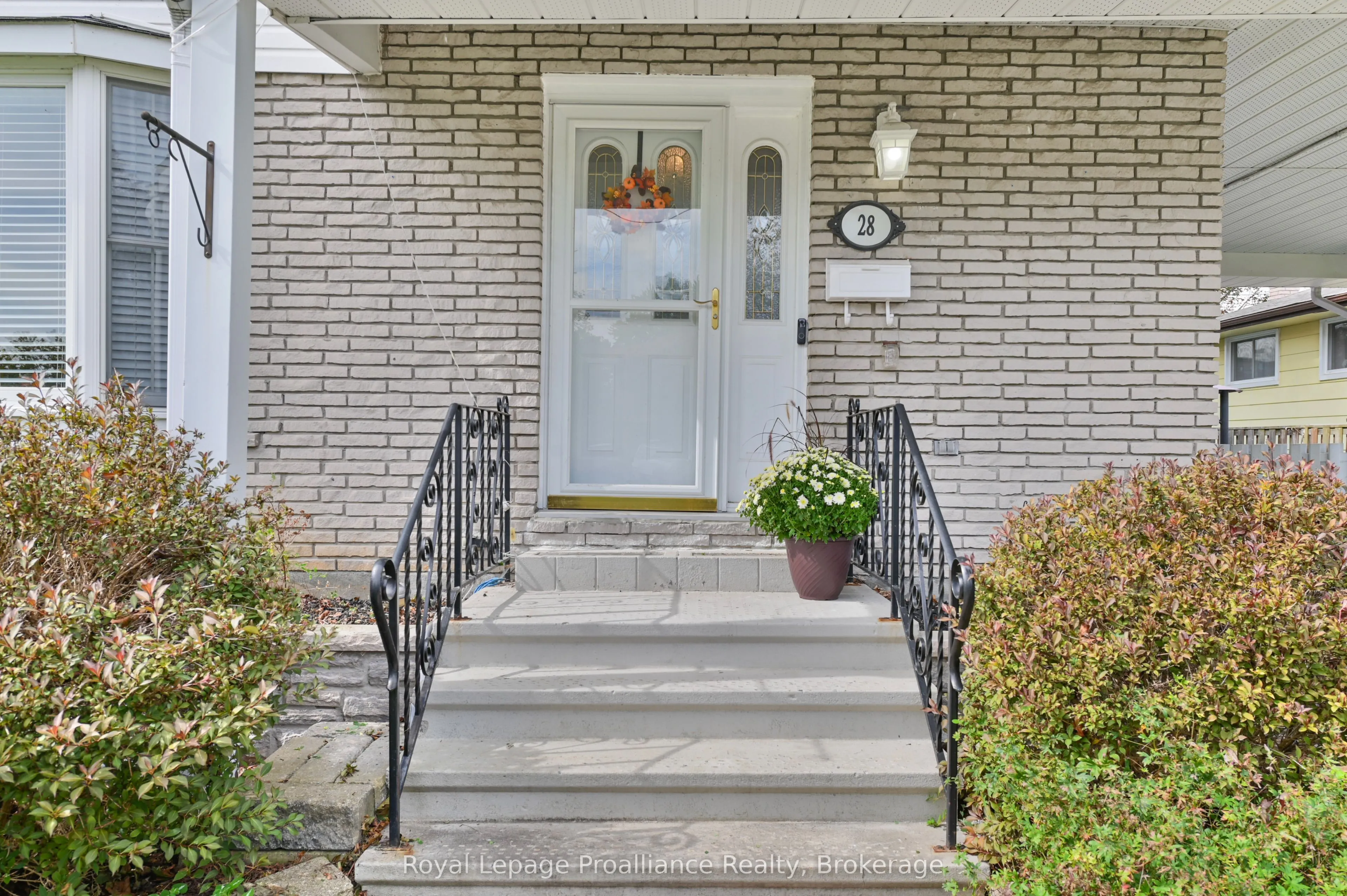 28 Shoniker Avenue