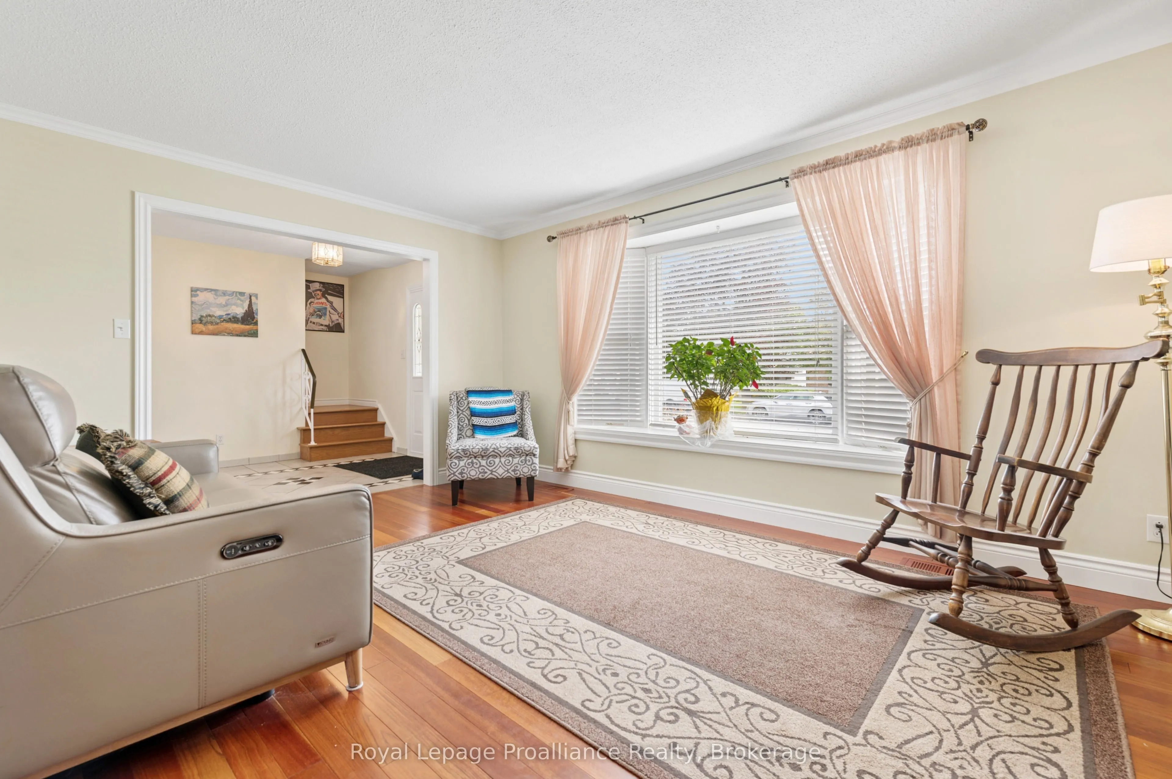 28 Shoniker Avenue