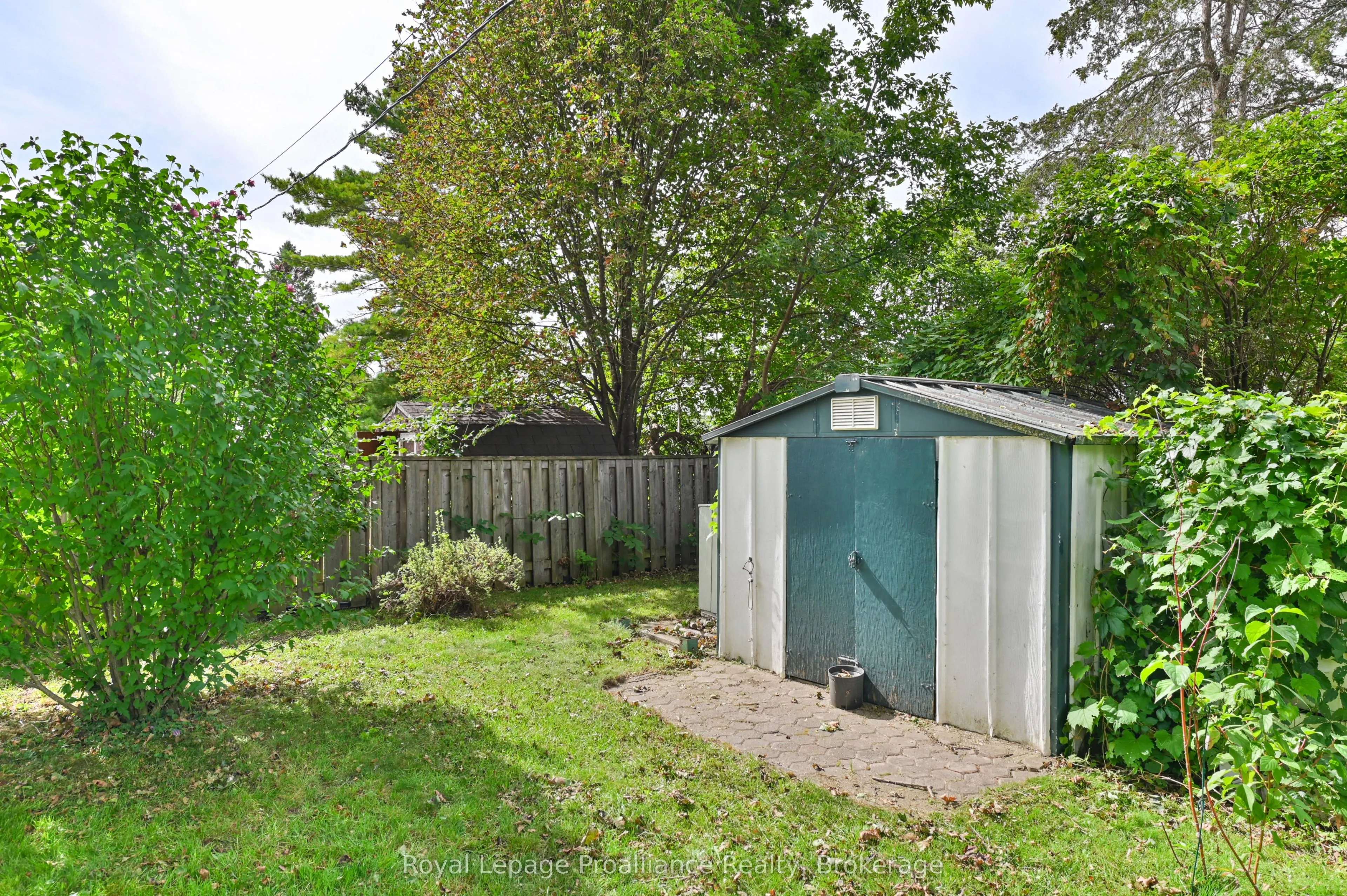 28 Shoniker Avenue