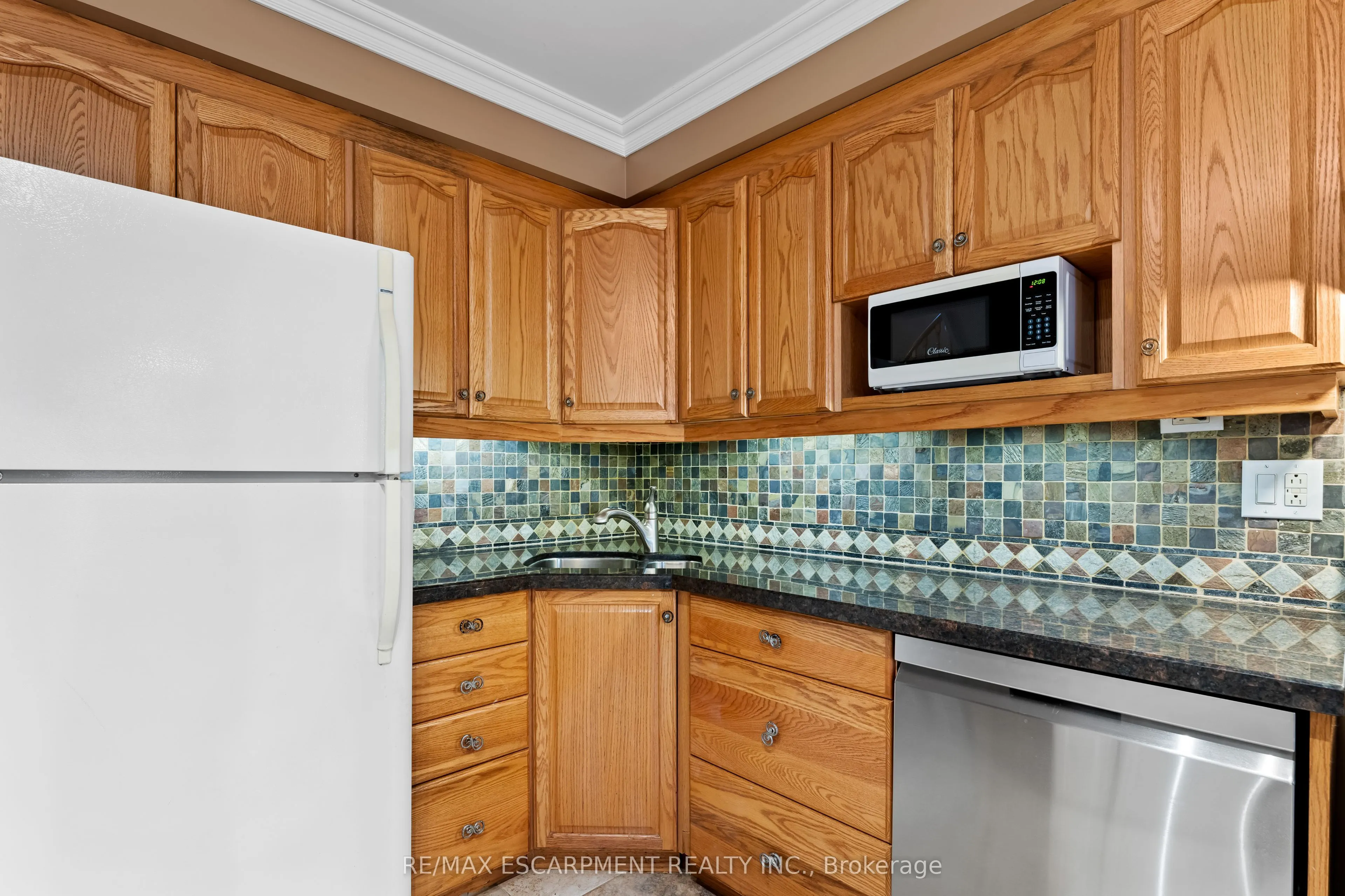 79 Braeheid Avenue #16