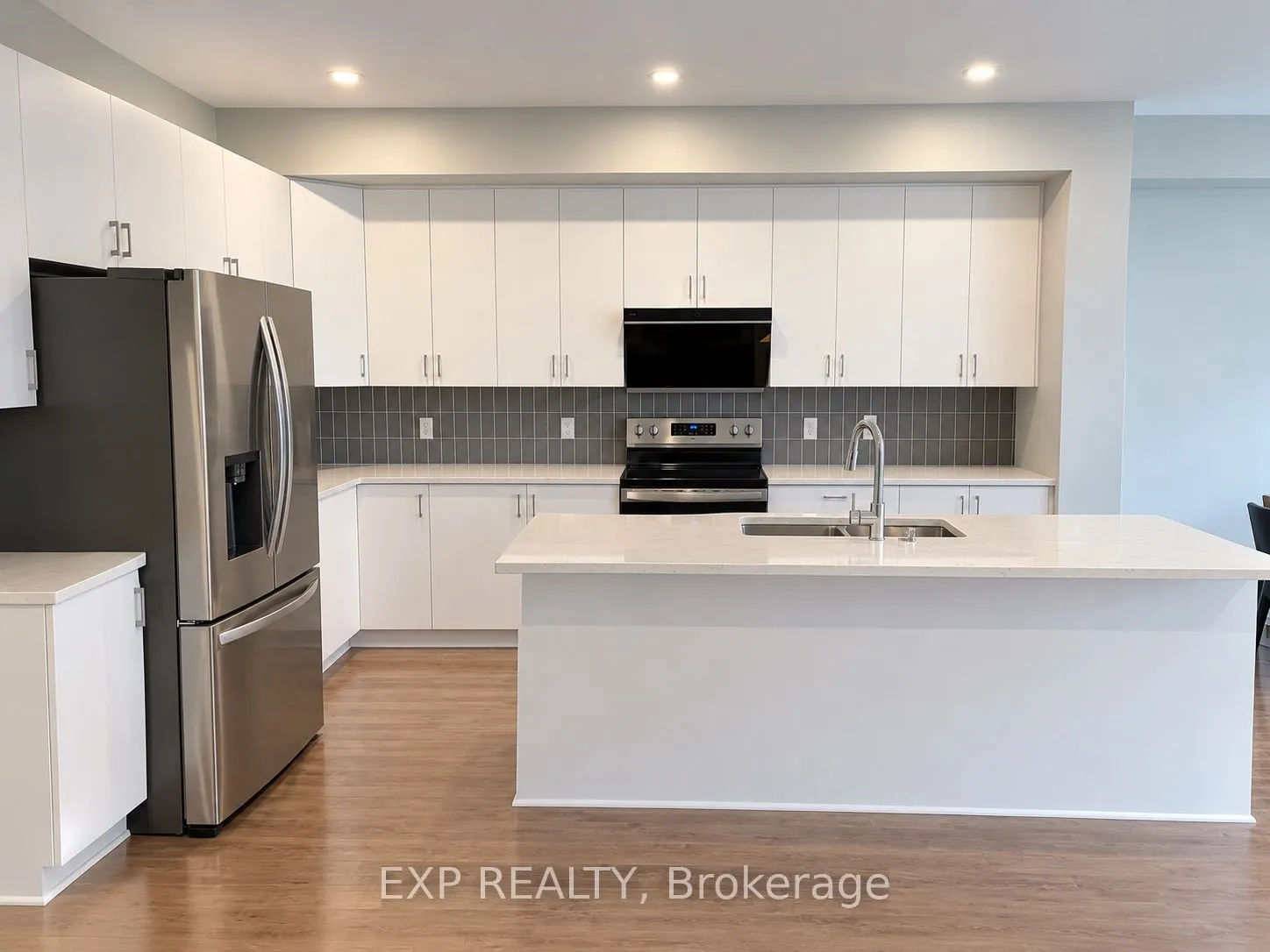 521 Sonmarg Crescent