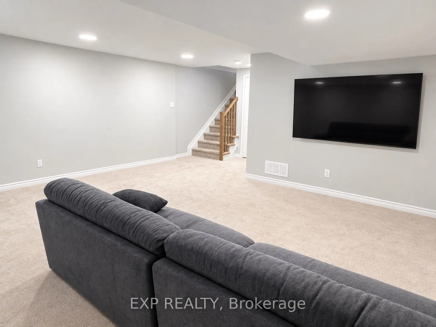 521 Sonmarg Crescent
