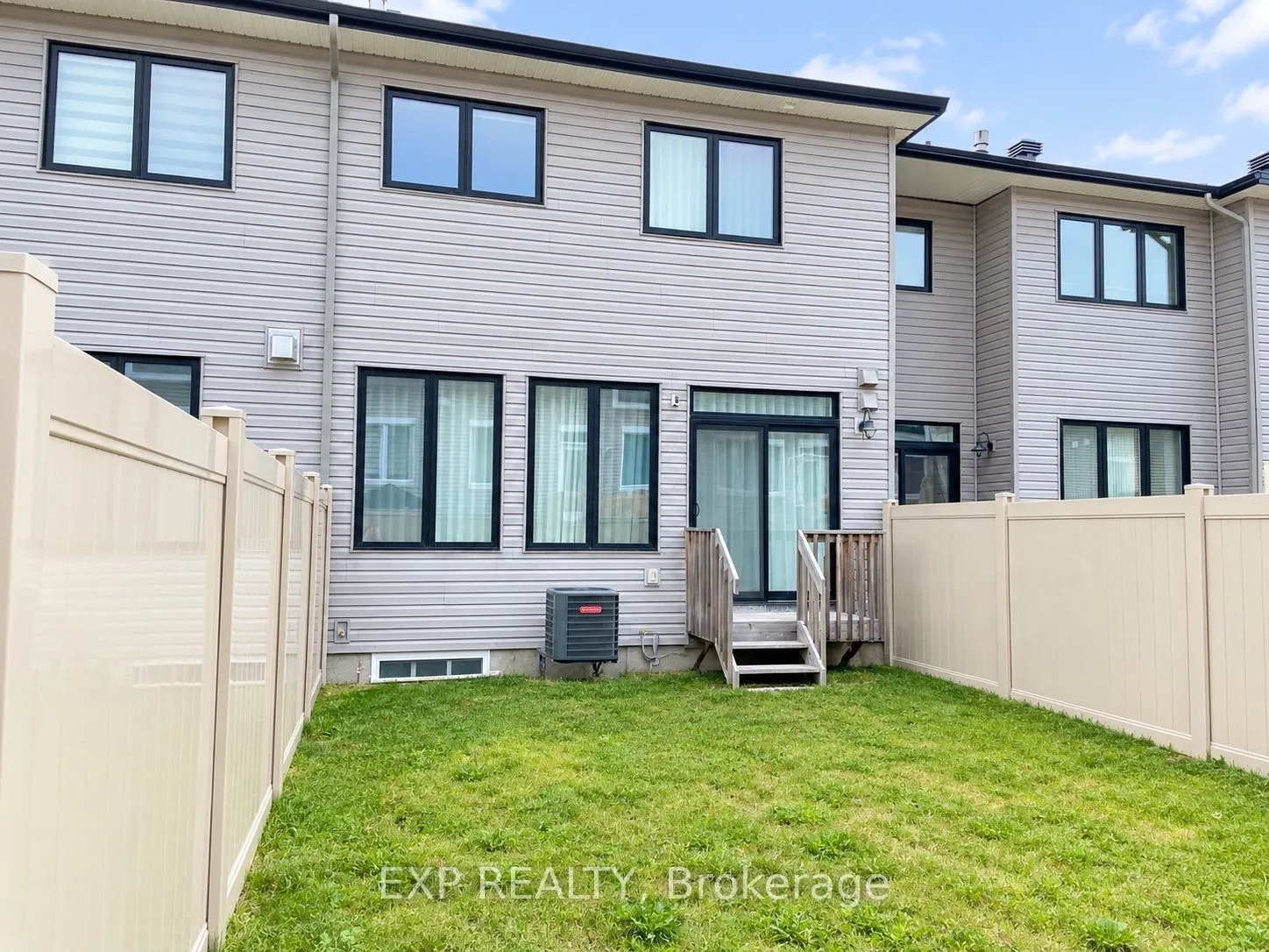 521 Sonmarg Crescent