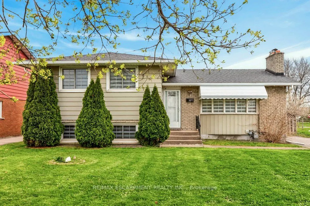 20 ST. CHARLES Drive