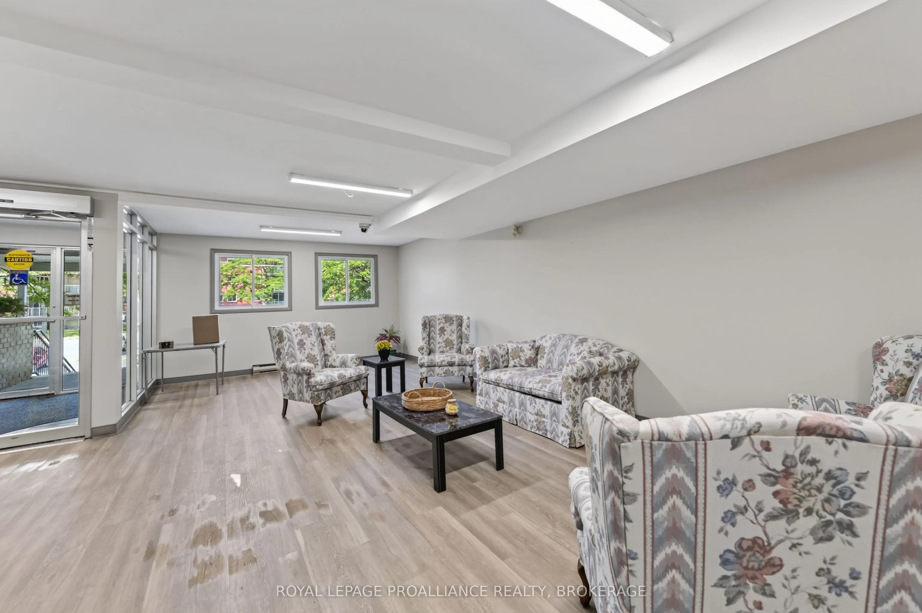 316 Kingsdale Avenue #411