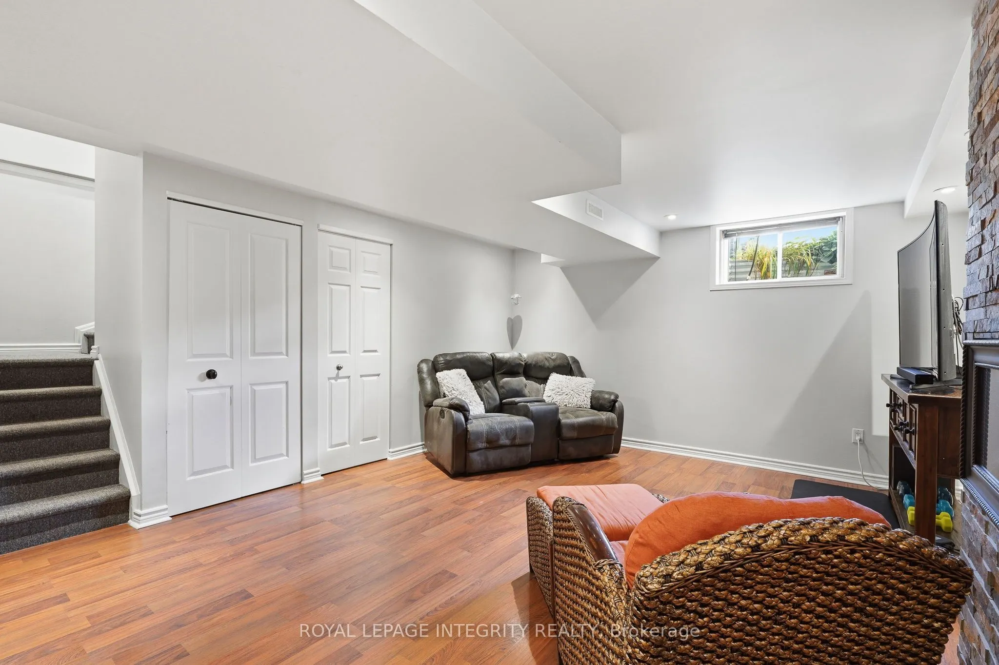 3365 Elie Crescent