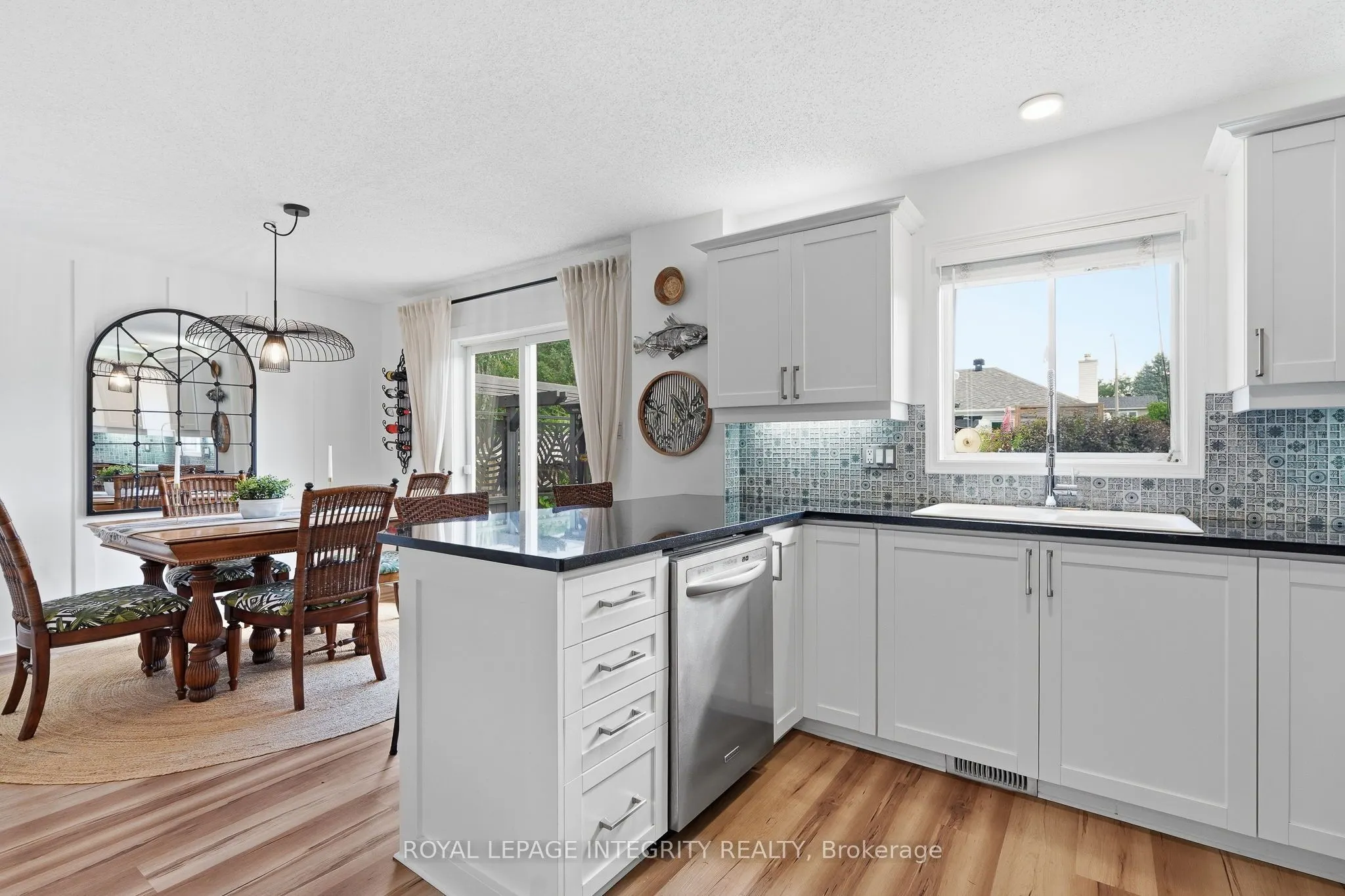 3365 Elie Crescent
