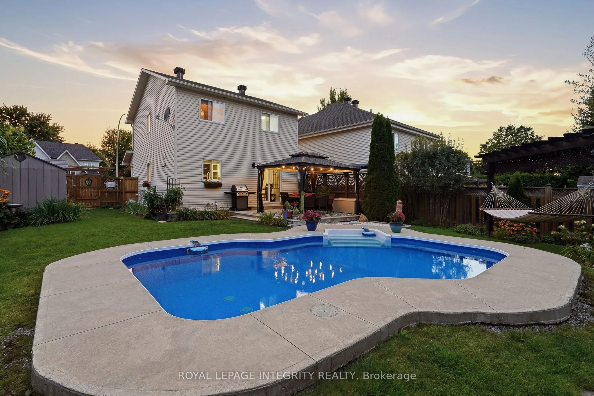 3365 Elie Crescent