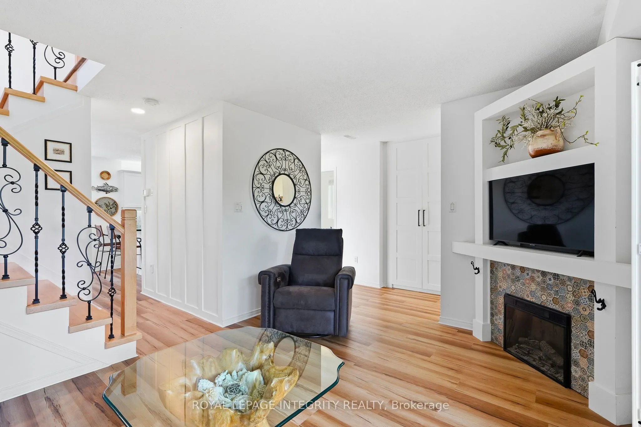 3365 Elie Crescent