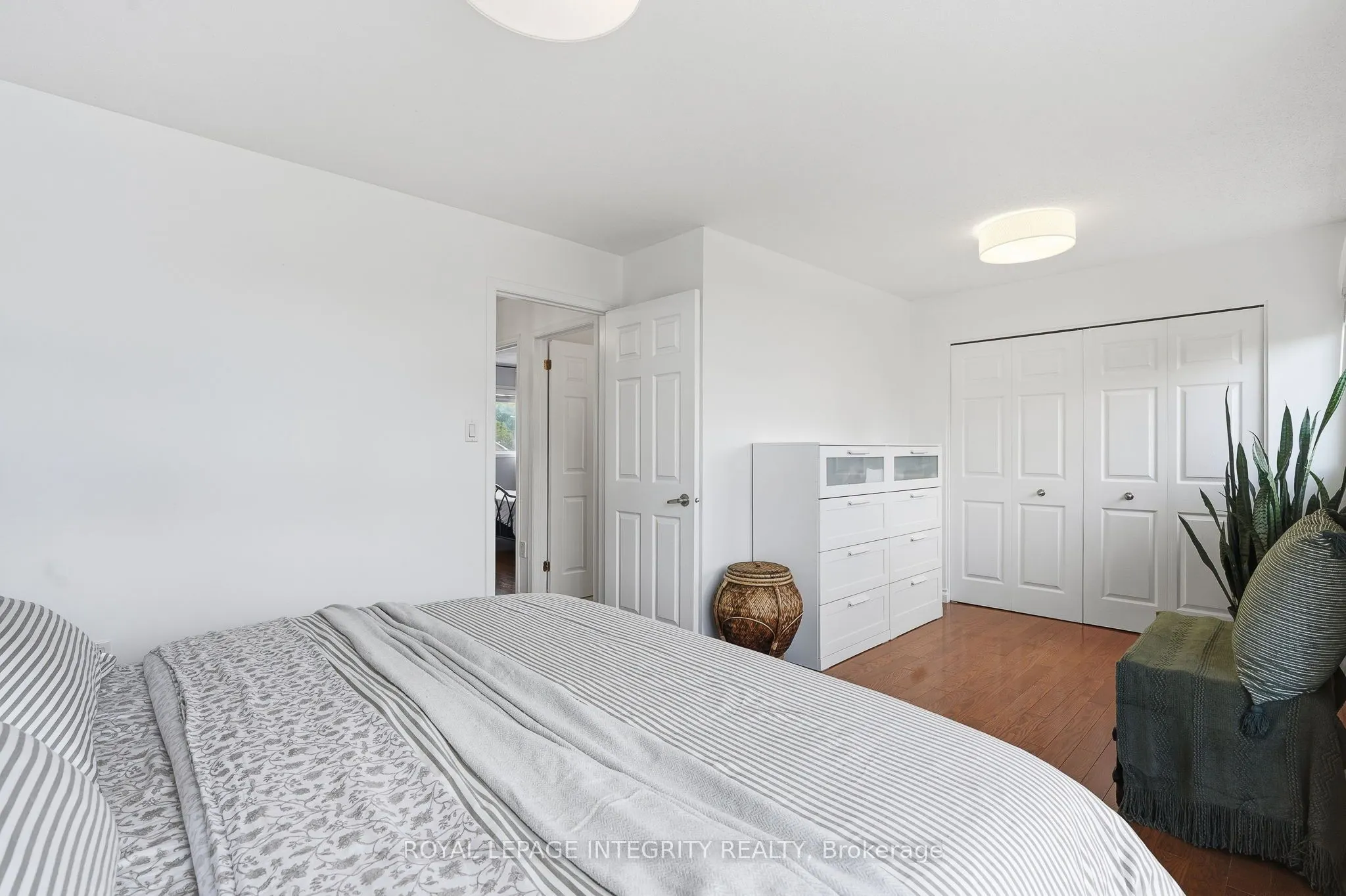 3365 Elie Crescent