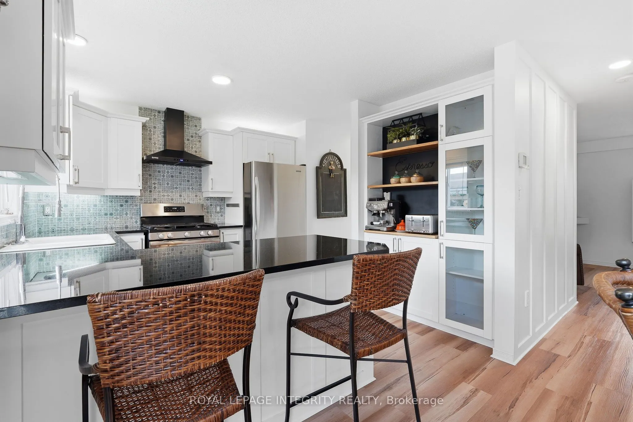 3365 Elie Crescent