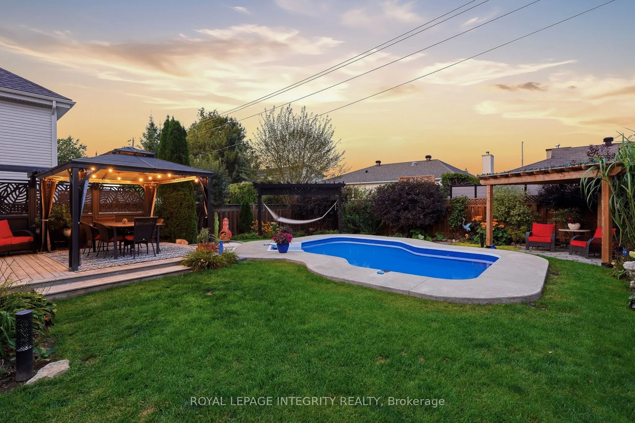 3365 Elie Crescent
