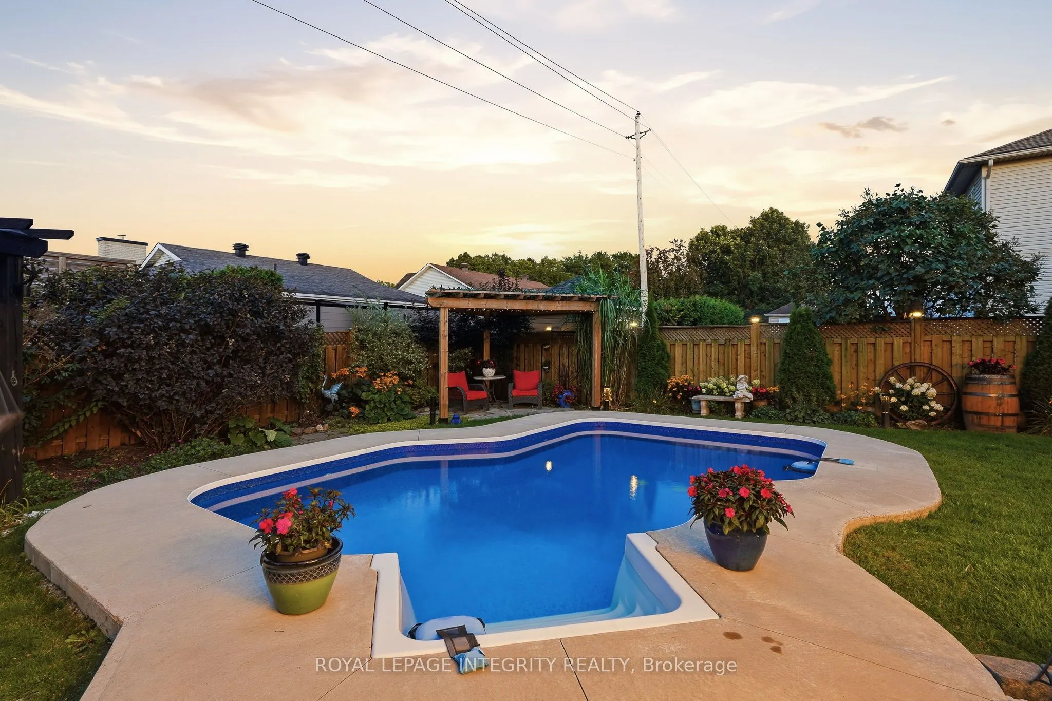 3365 Elie Crescent