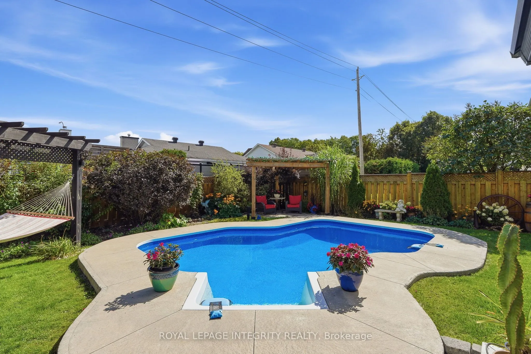 3365 Elie Crescent
