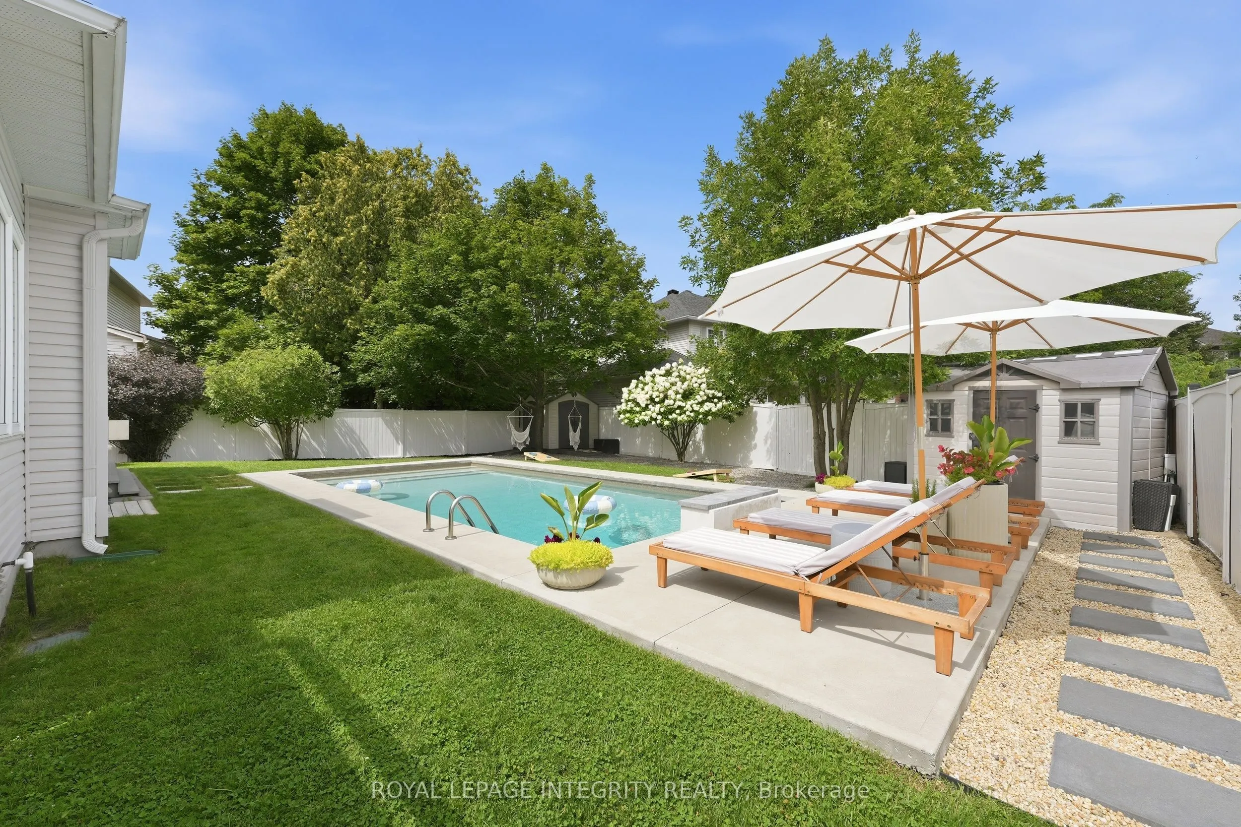 125 West Ridge Drive