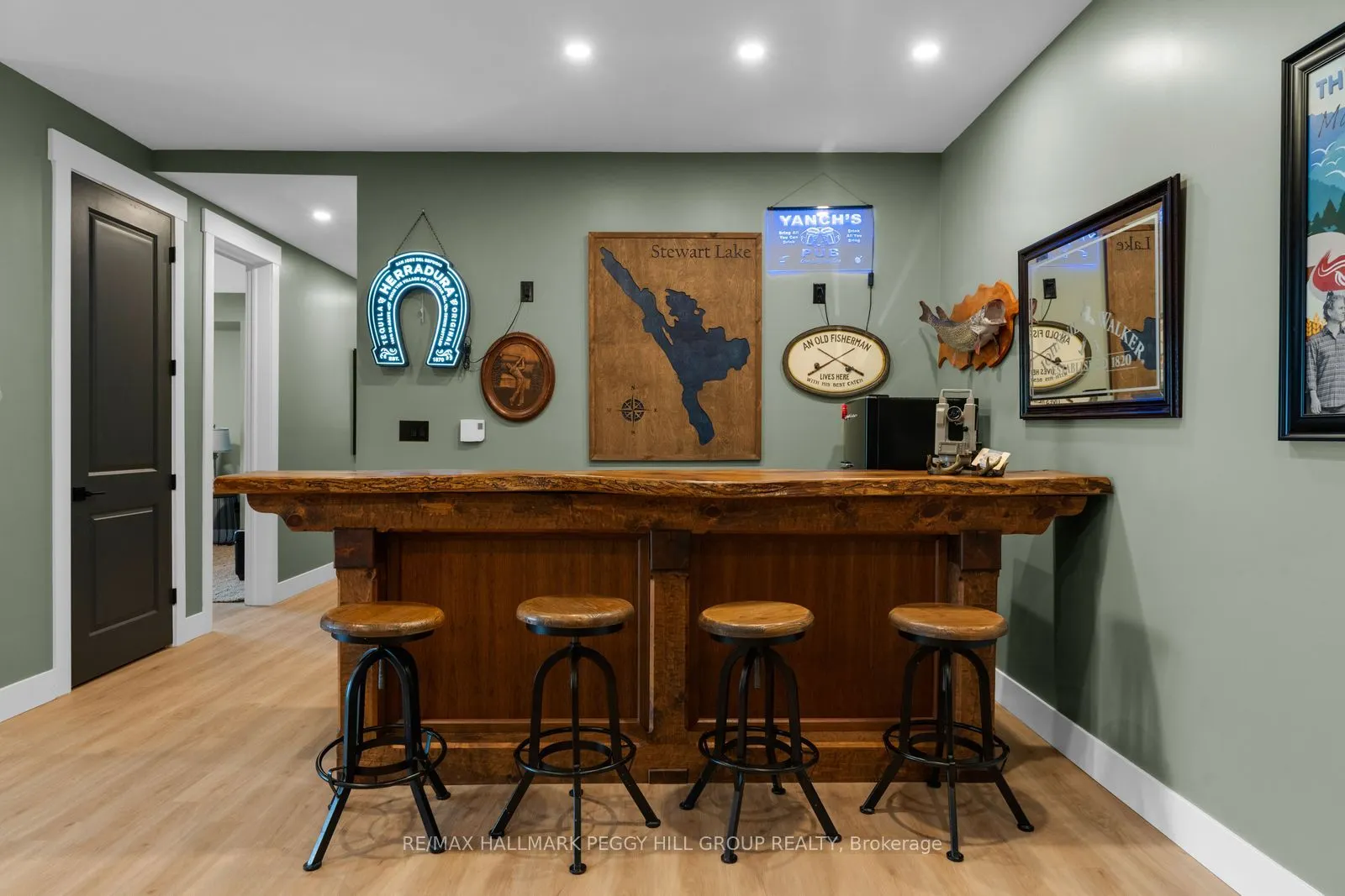 20 Hawkins Point Road